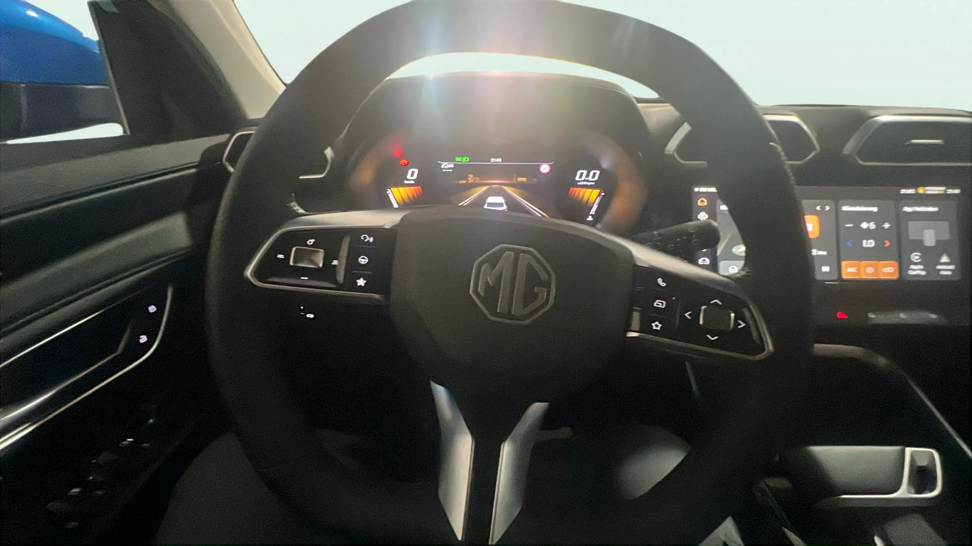 MG ZS Hybrid+ Luxury - foto 6
