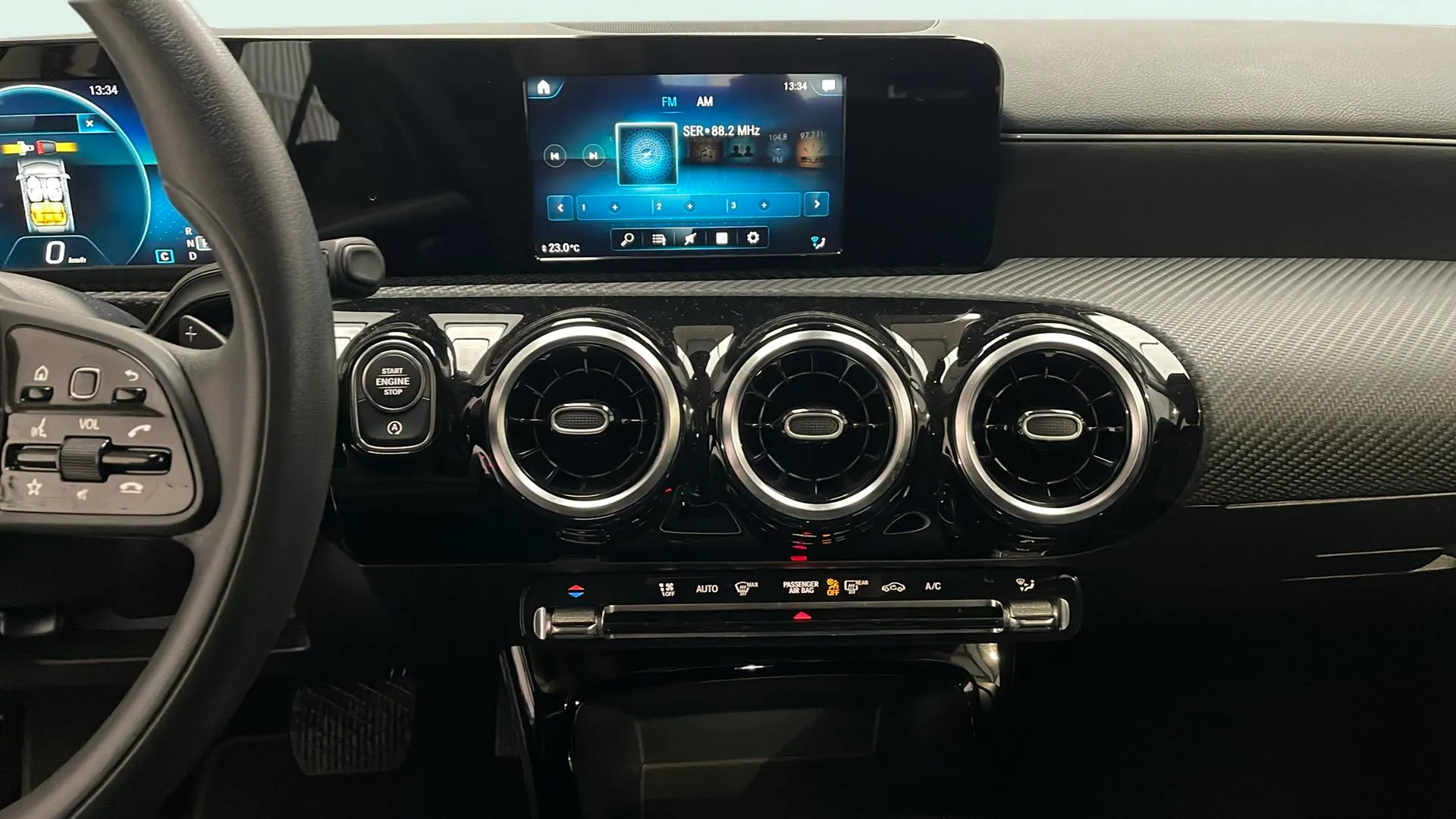 Mercedes-Benz CLA 180 D DCT Shooting Brake - foto 19