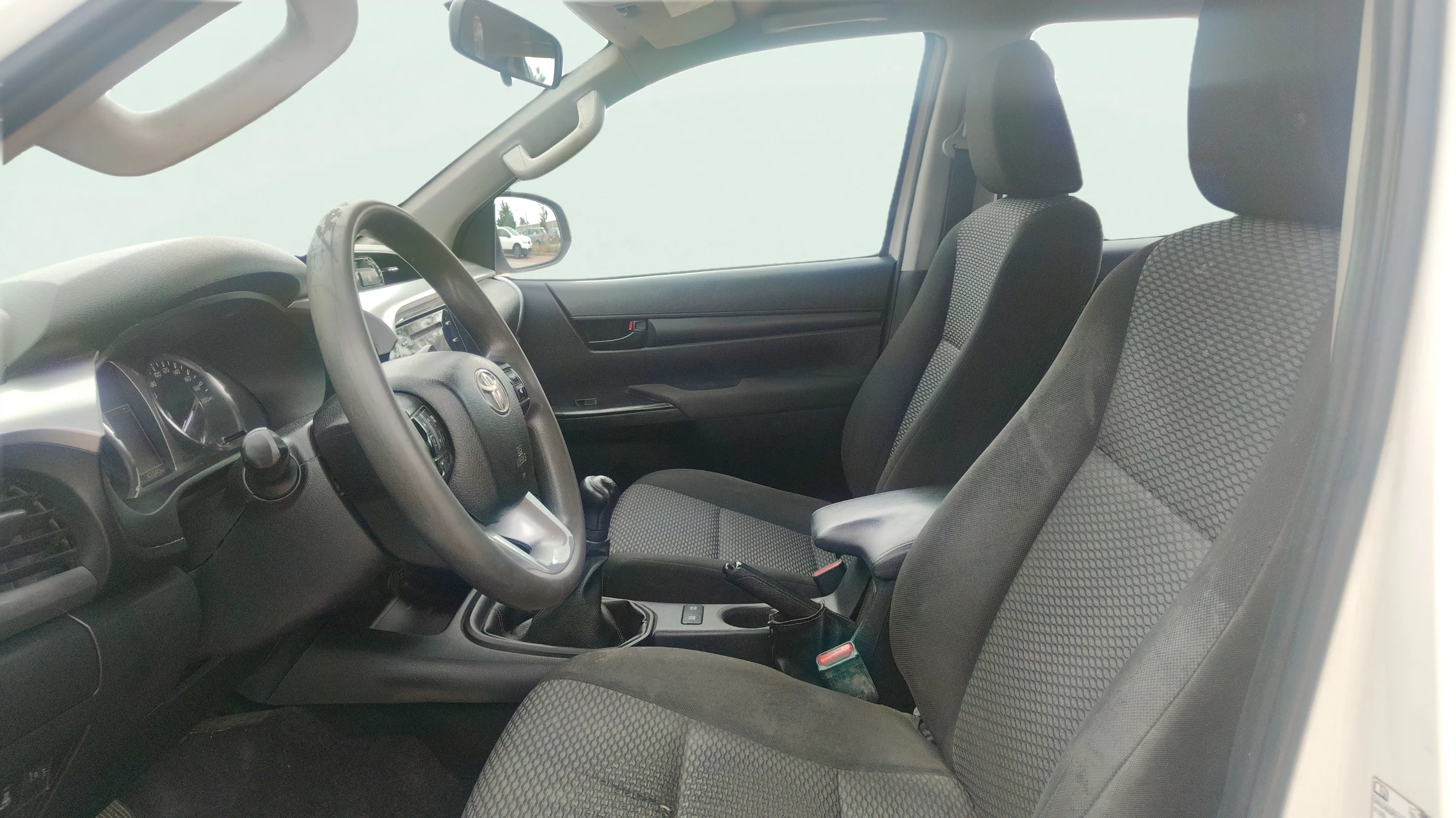Toyota Hilux 2.4 D-4D Cabina Doble GX - foto 13
