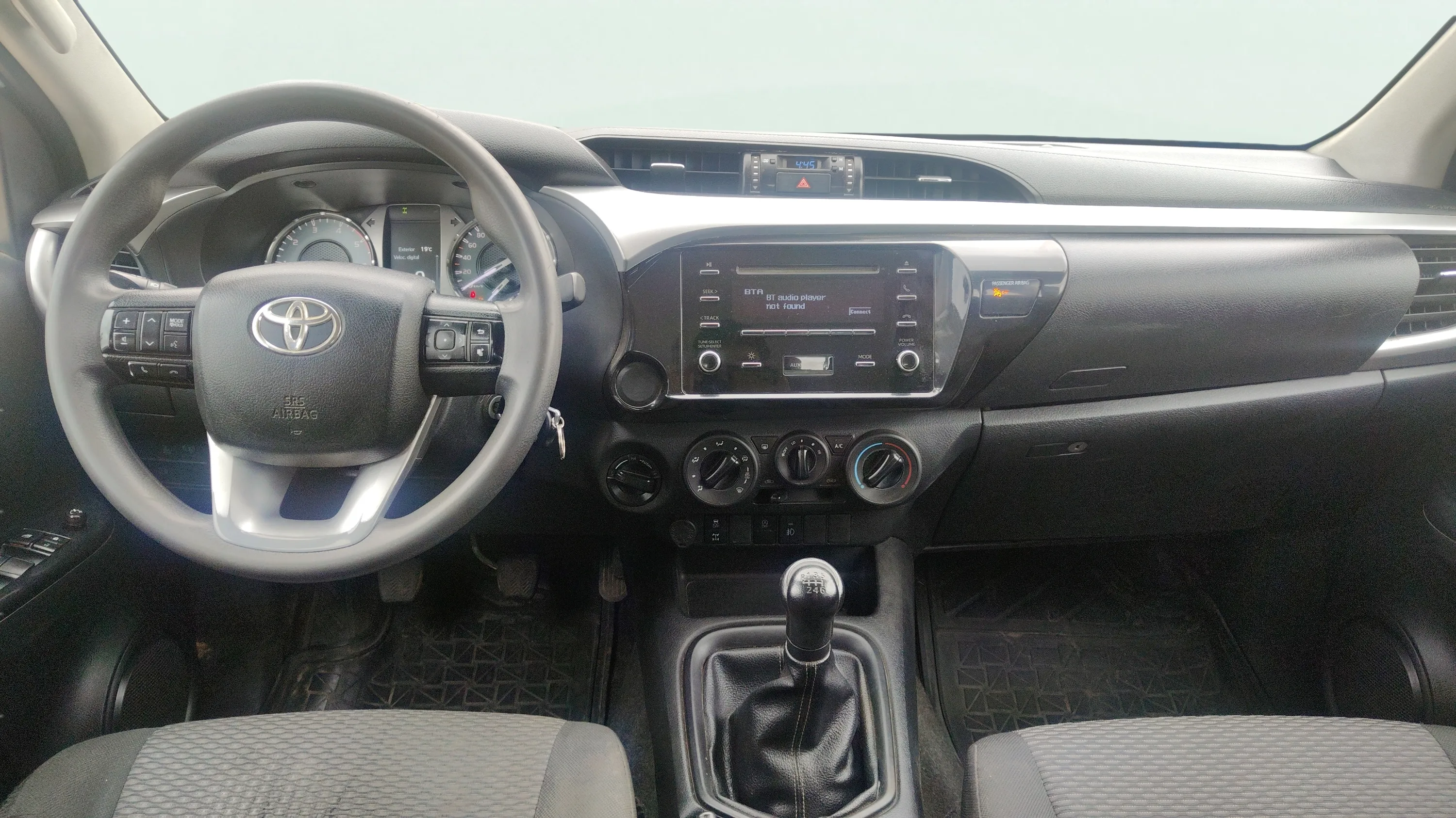 Toyota Hilux 2.4 D-4D Cabina Doble GX - foto 9