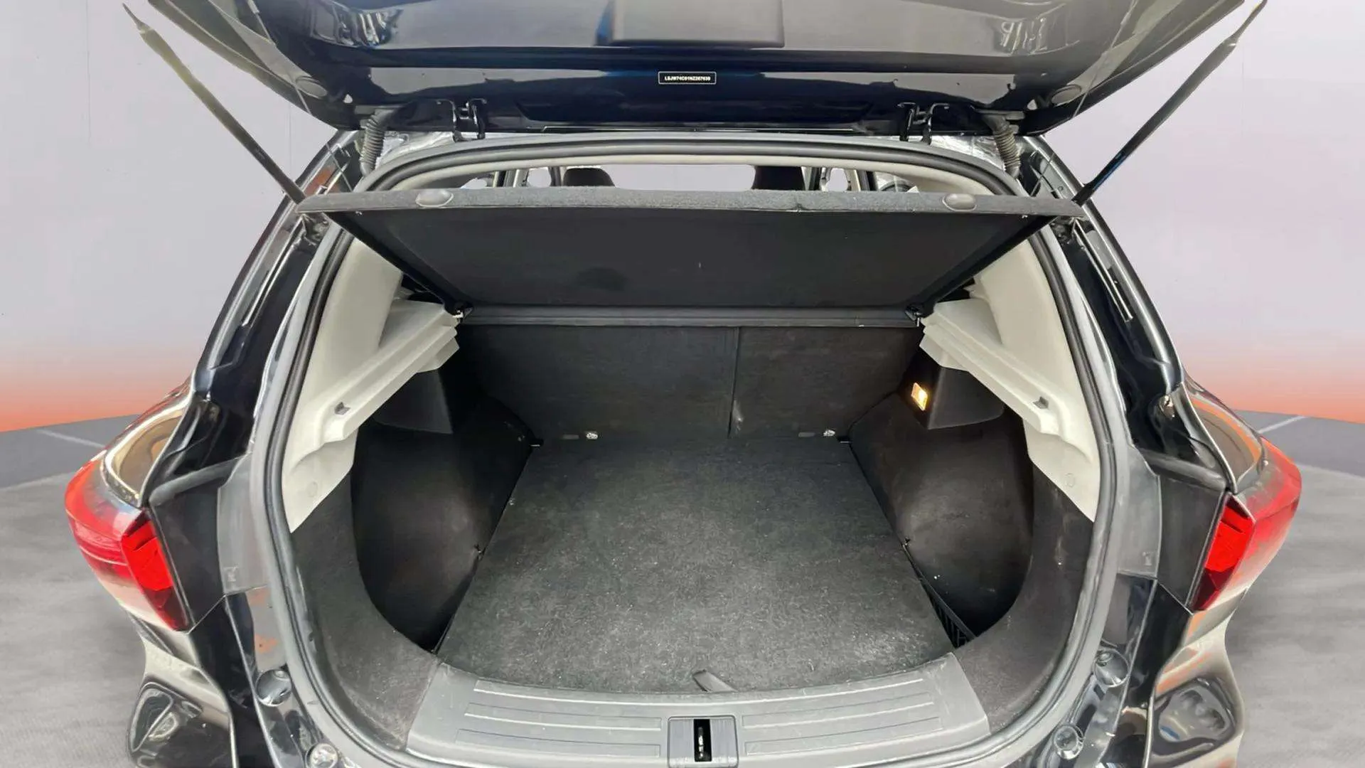 MG ZS 1.0T Comfort - foto 6