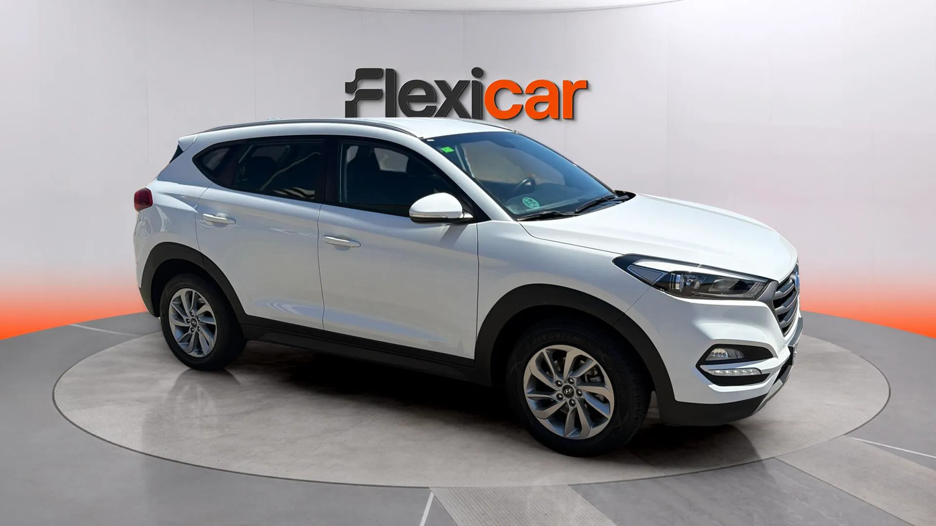 Hyundai Tucson 1.6 GDi BlueDrive Klass Nav 4x2 - foto 10