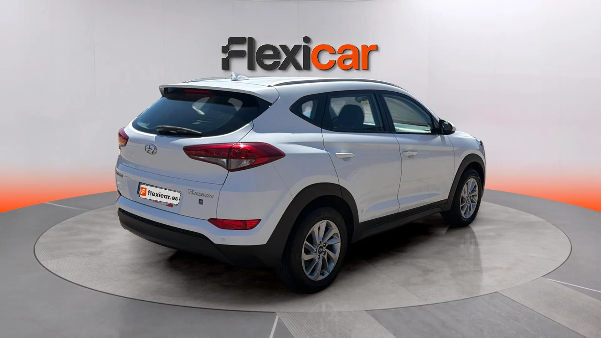 Hyundai Tucson 1.6 GDi BlueDrive Klass Nav 4x2 - foto 7