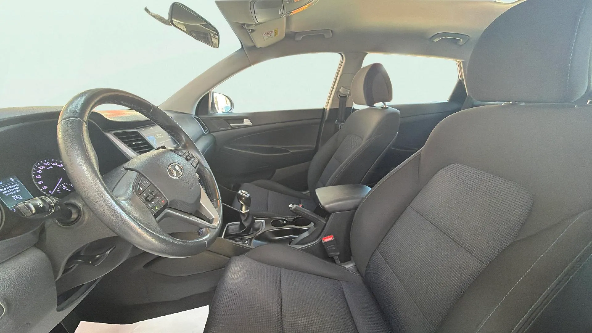 Hyundai Tucson 1.6 GDi BlueDrive Klass Nav 4x2 - foto 22