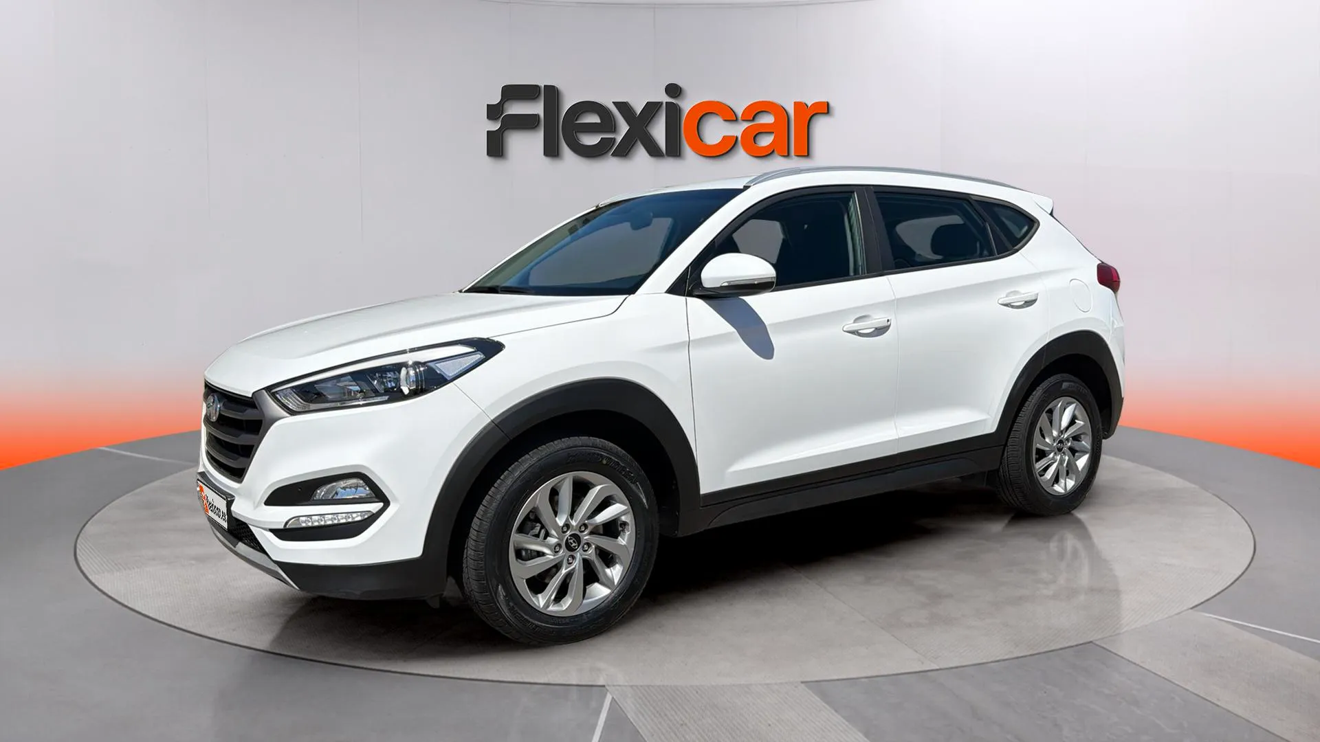 Hyundai Tucson 1.6 GDi BlueDrive Klass Nav 4x2 - foto 3