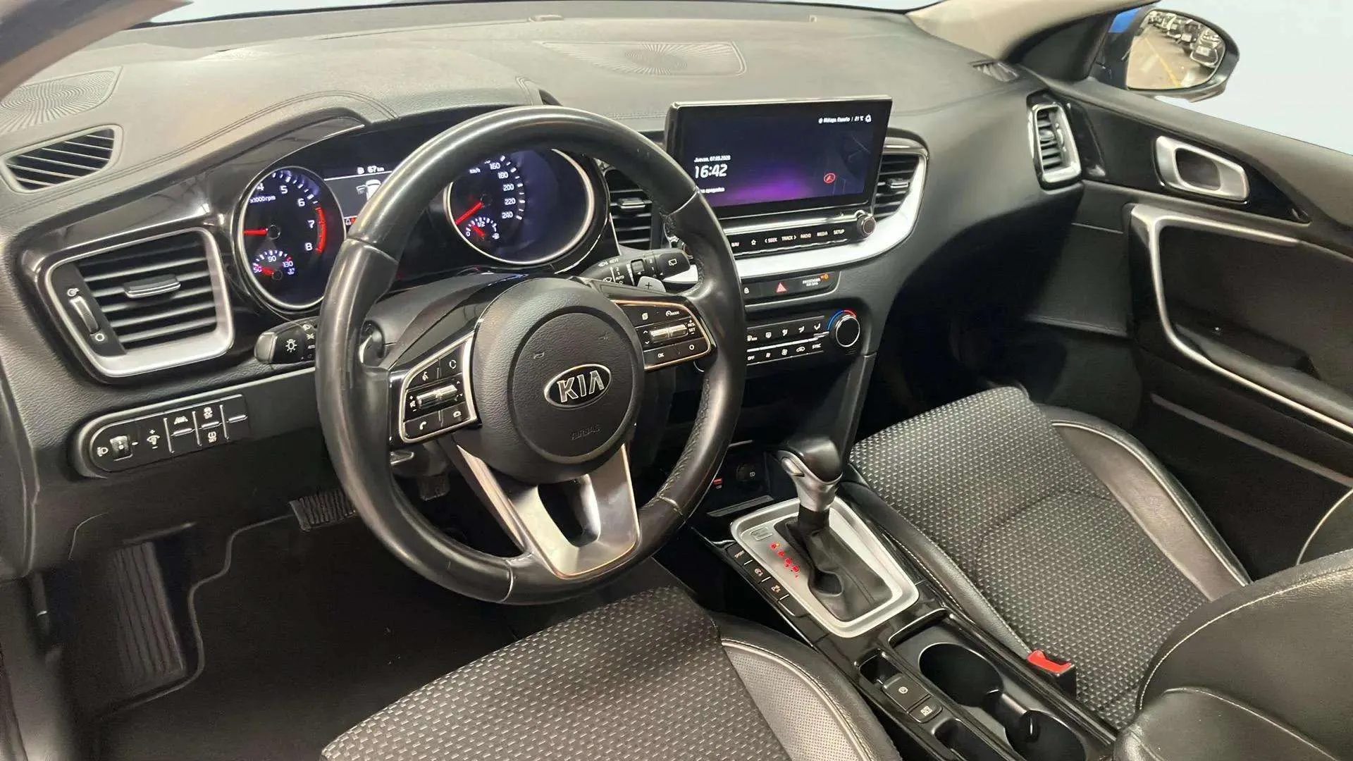 Kia XCeed 1.4 T-GDi Emotion DCT - foto 6