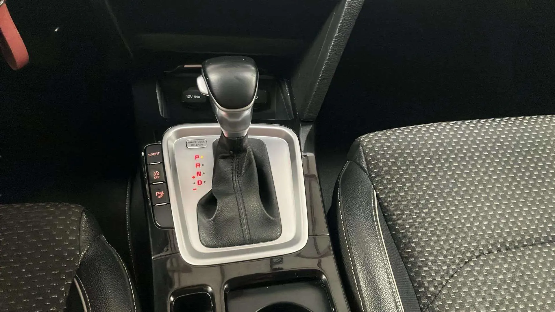 Kia XCeed 1.4 T-GDi Emotion DCT - foto 18