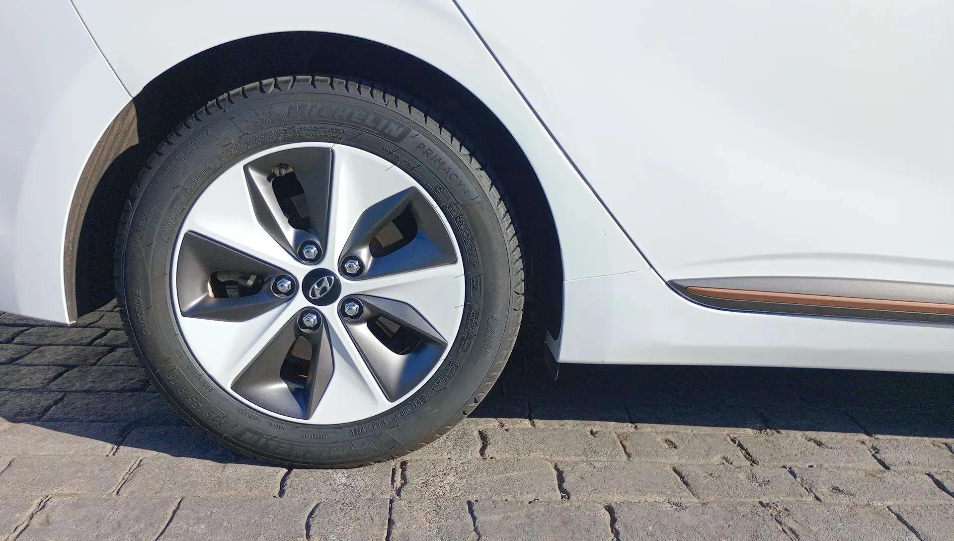 Hyundai Ioniq EV Klass - foto 19
