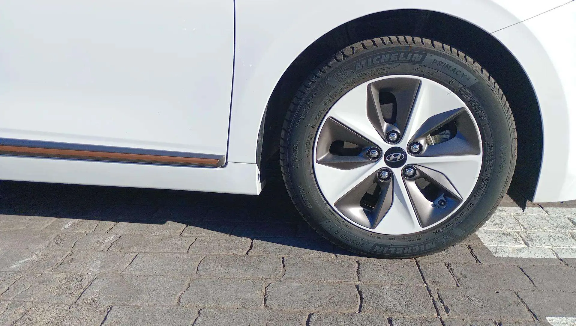 Hyundai Ioniq EV Klass - foto 20