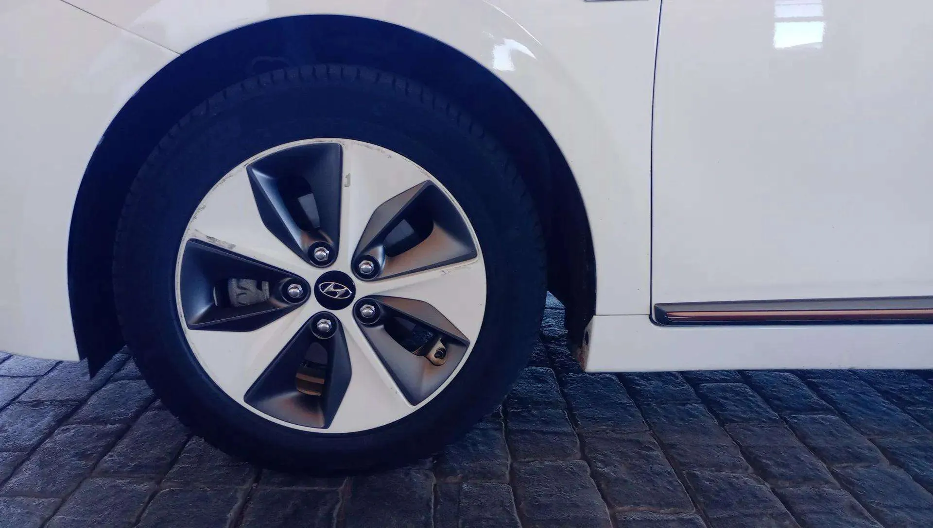 Hyundai Ioniq EV Klass - foto 18