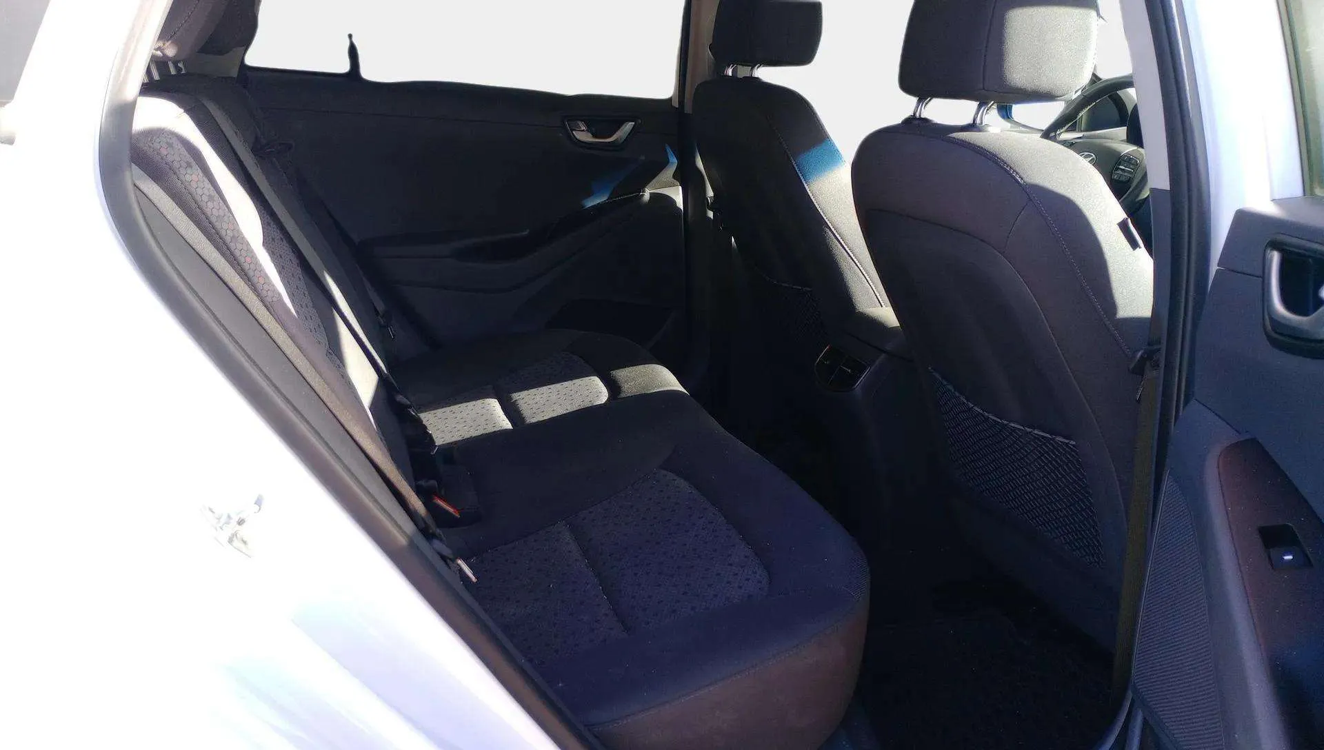 Hyundai Ioniq EV Klass - foto 12