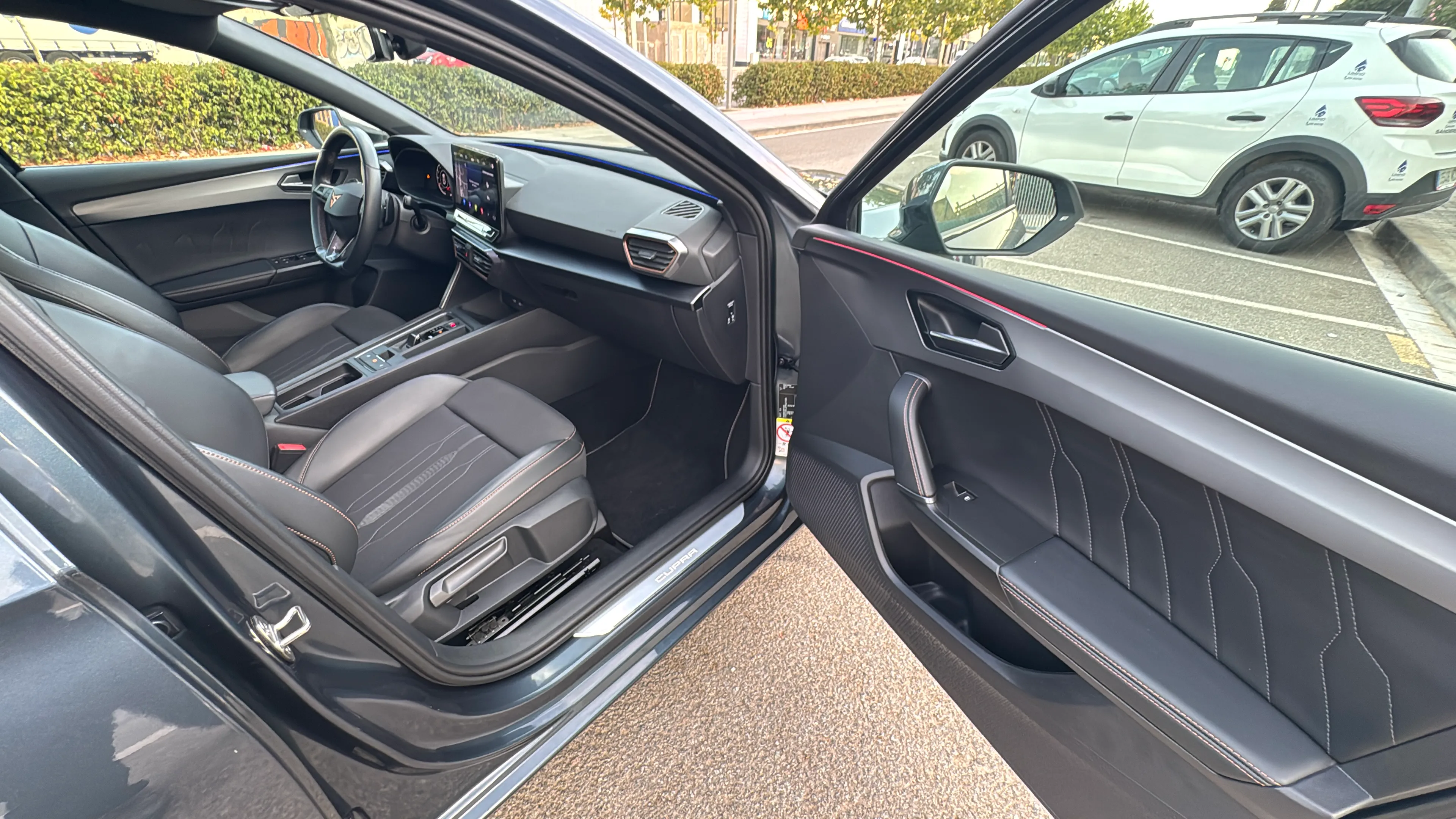 Cupra León SP 1.5 eTSI DSG - foto 29