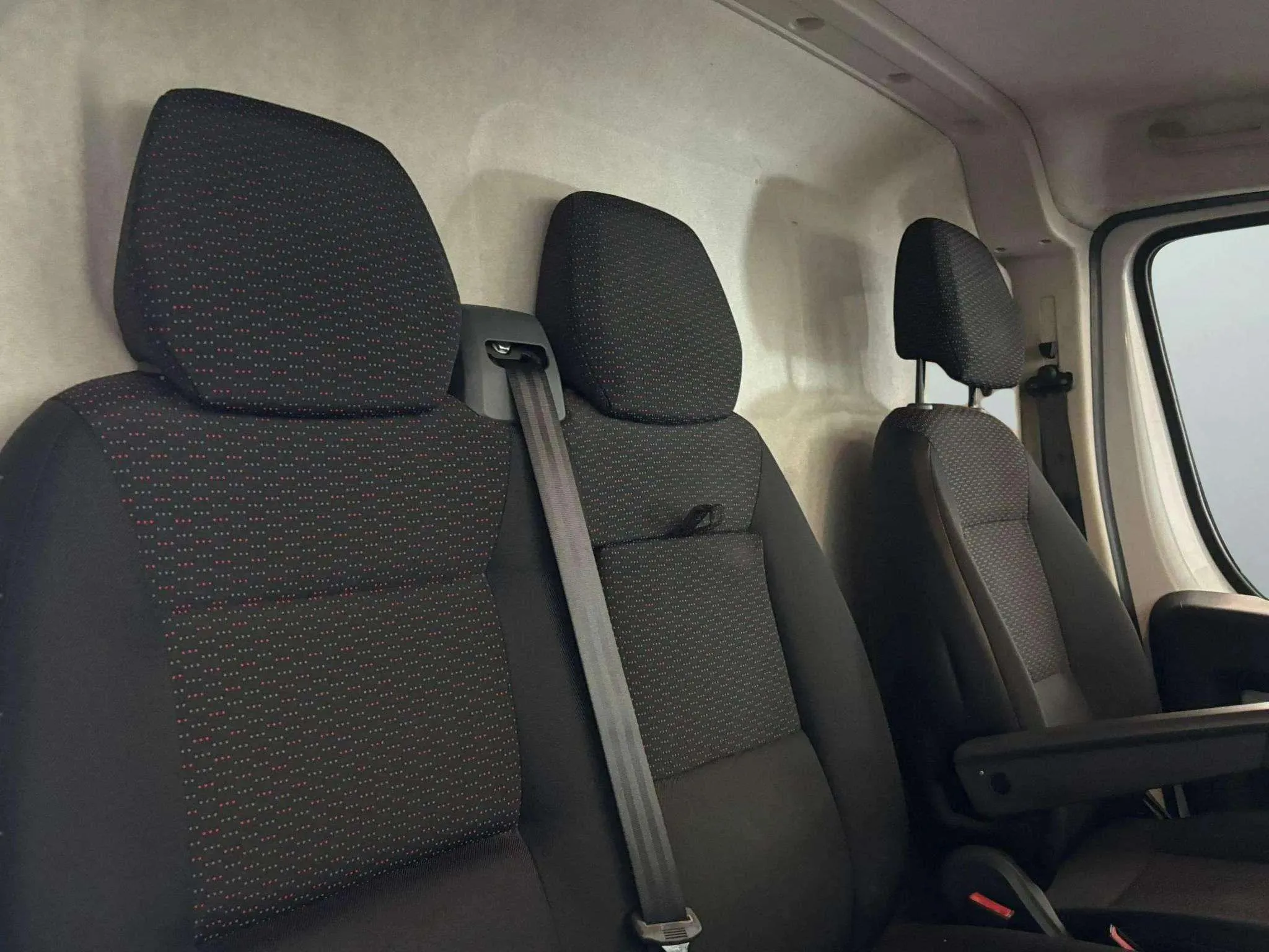 Opel Movano Furgón Base L3H2 3.5T 2.2 BlueHDi - foto 9