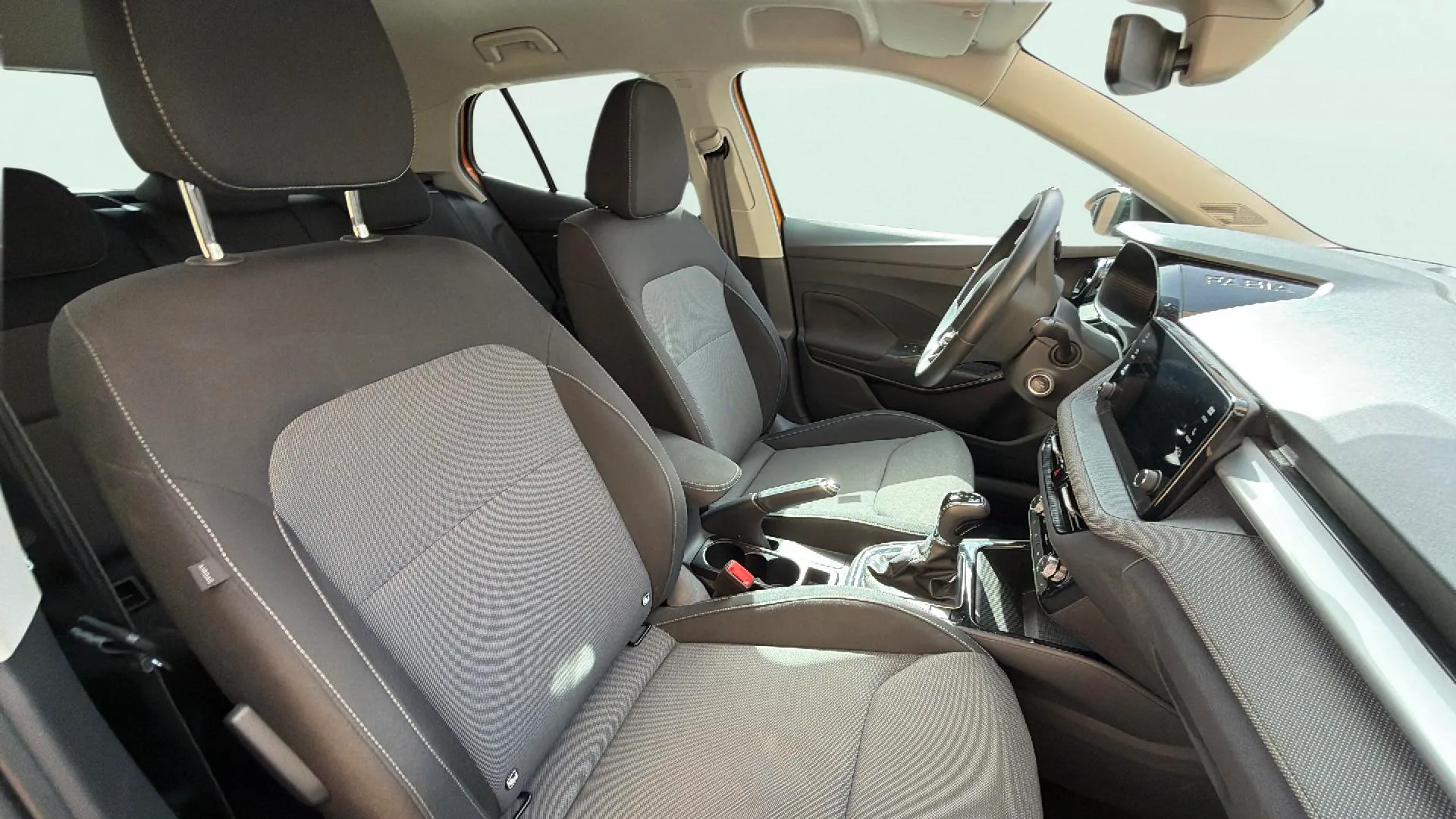 Škoda Fabia 1.0 TSI DSG Selection - foto 15