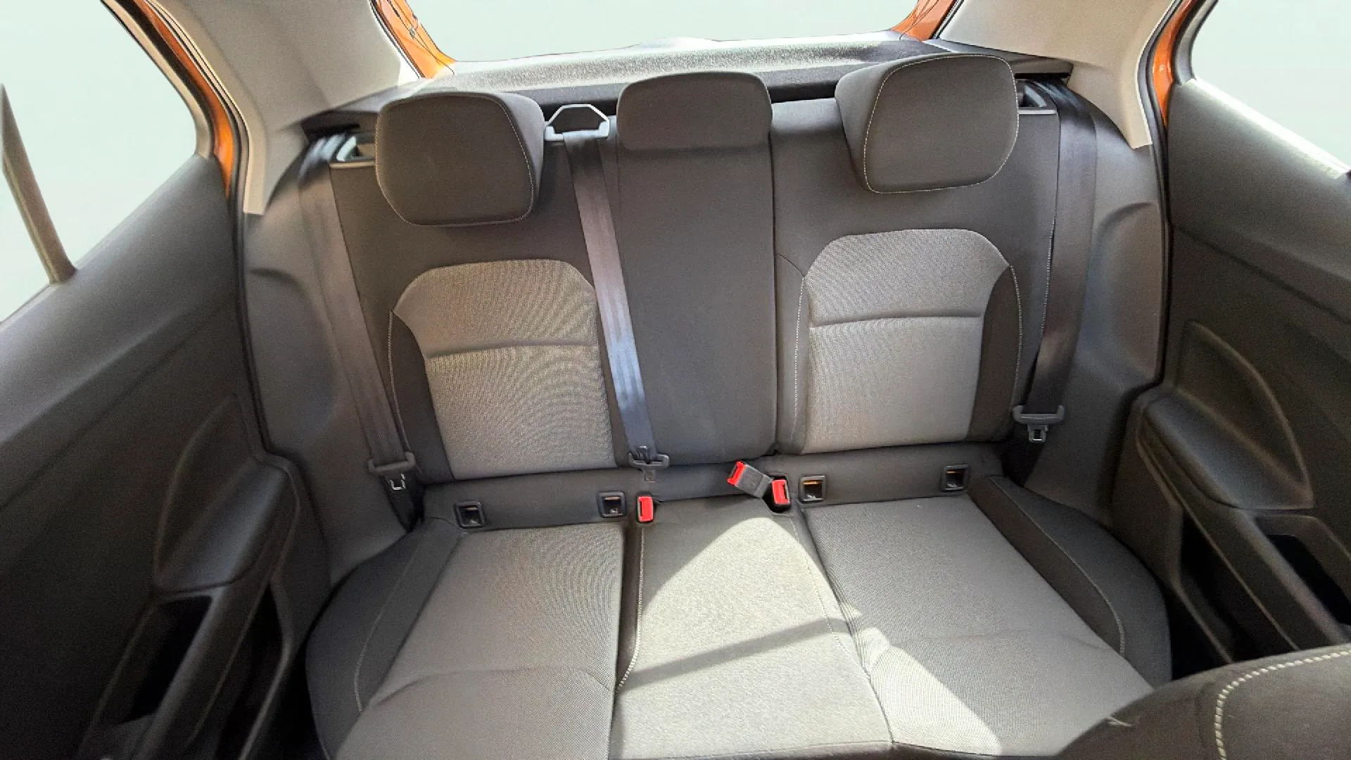Škoda Fabia 1.0 TSI DSG Selection - foto 17