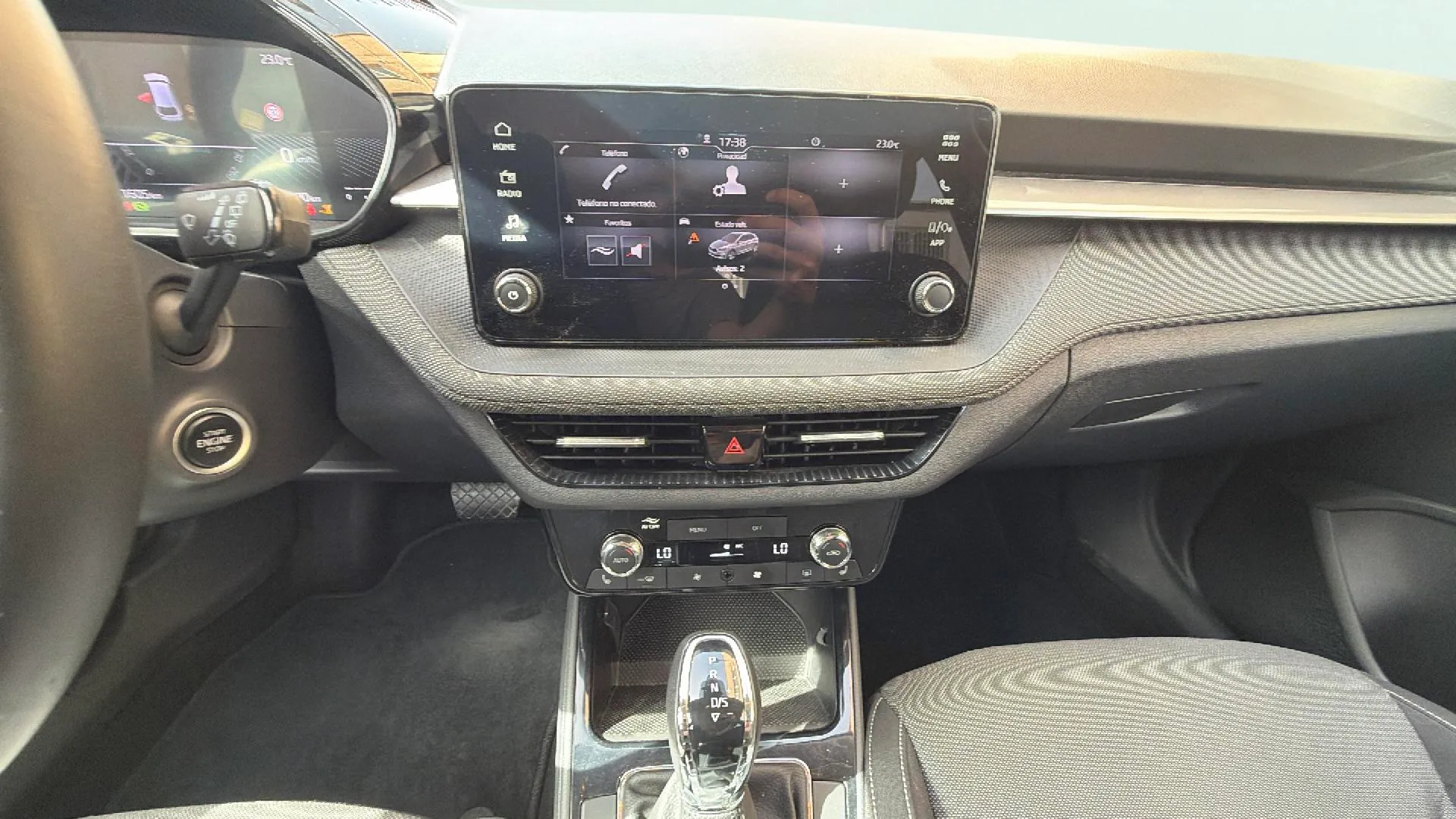 Škoda Fabia 1.0 TSI DSG Selection - foto 13