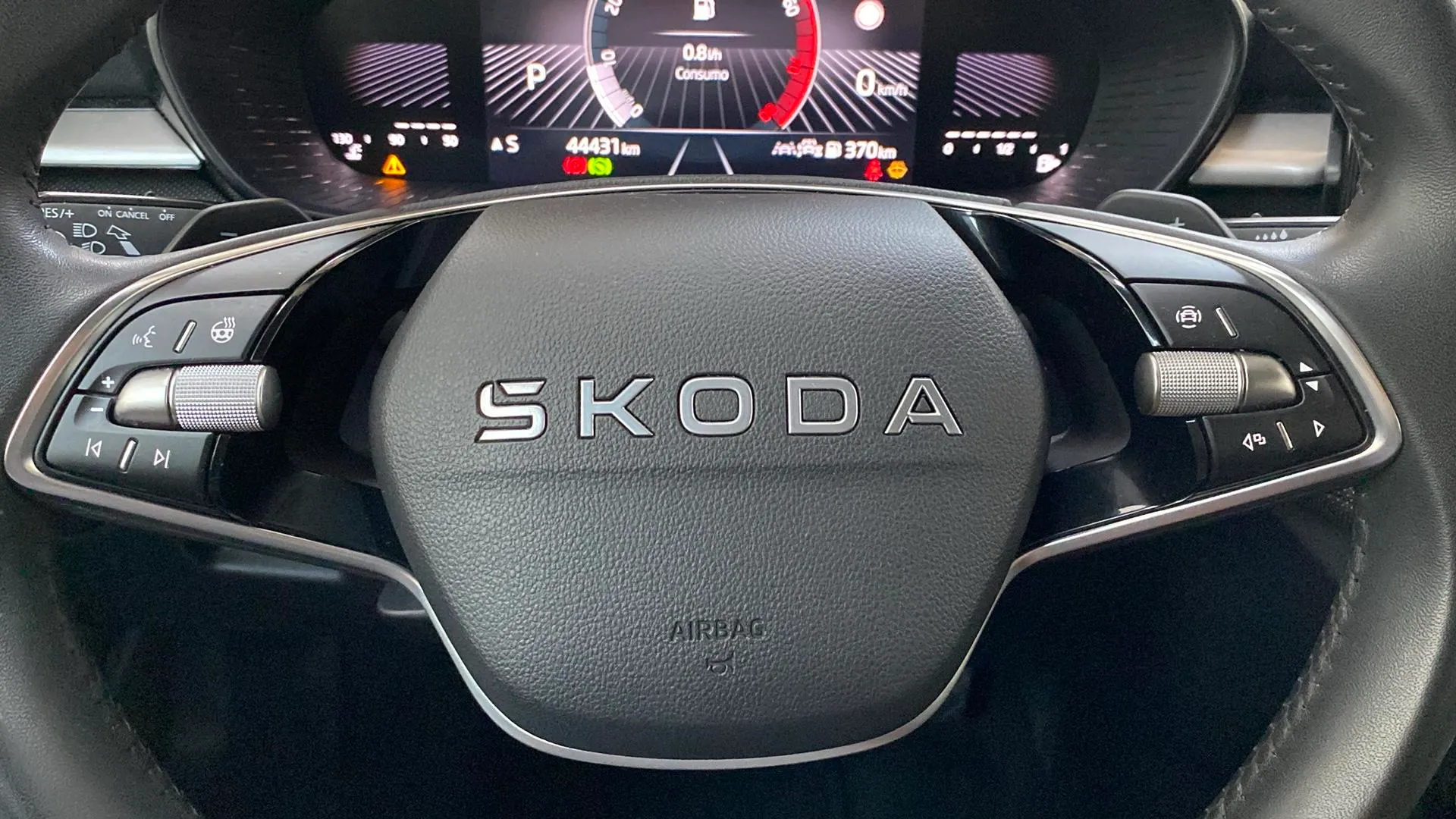 Škoda Fabia 1.0 TSI DSG Selection - foto 15