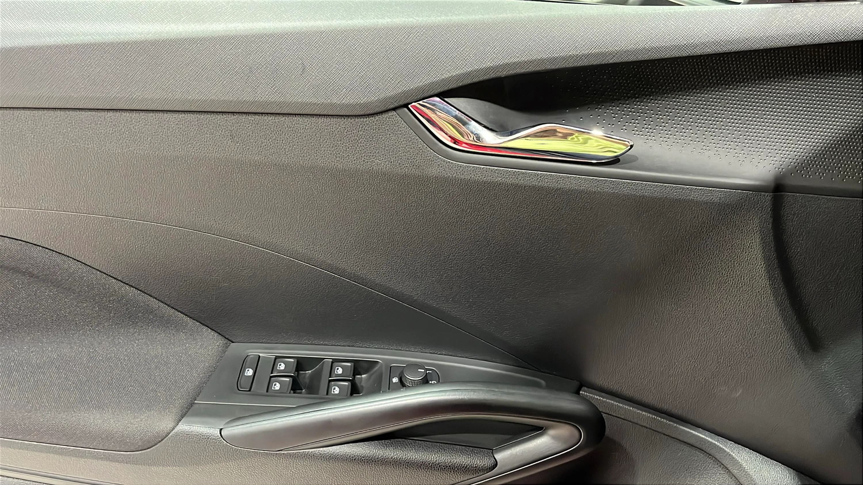 Škoda Fabia 1.0 TSI DSG Selection - foto 14