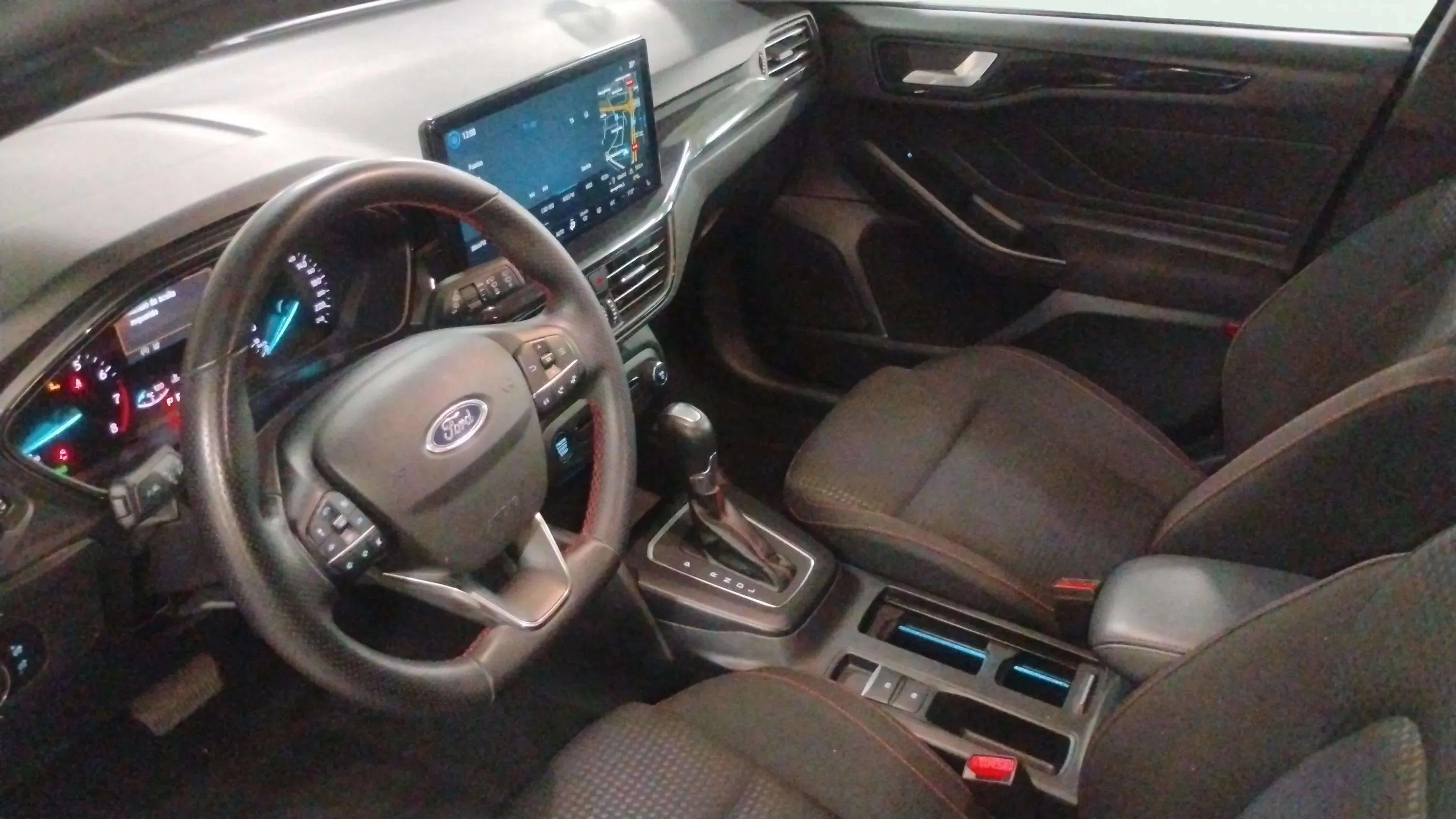 Ford Focus 1.0 EcoBoost MHEV Active - foto 6