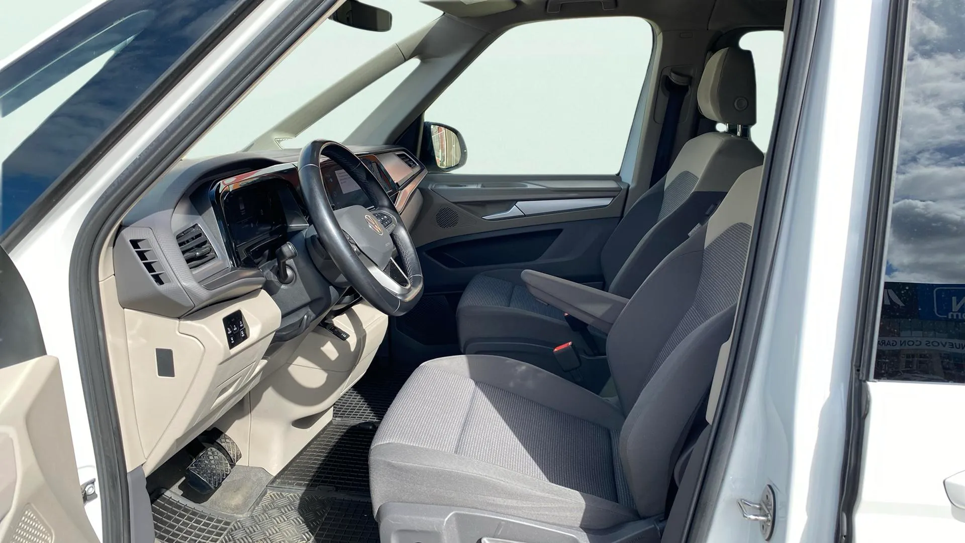 Volkswagen Multivan Life PHEV 1.4 TSI DSG BC - foto 9