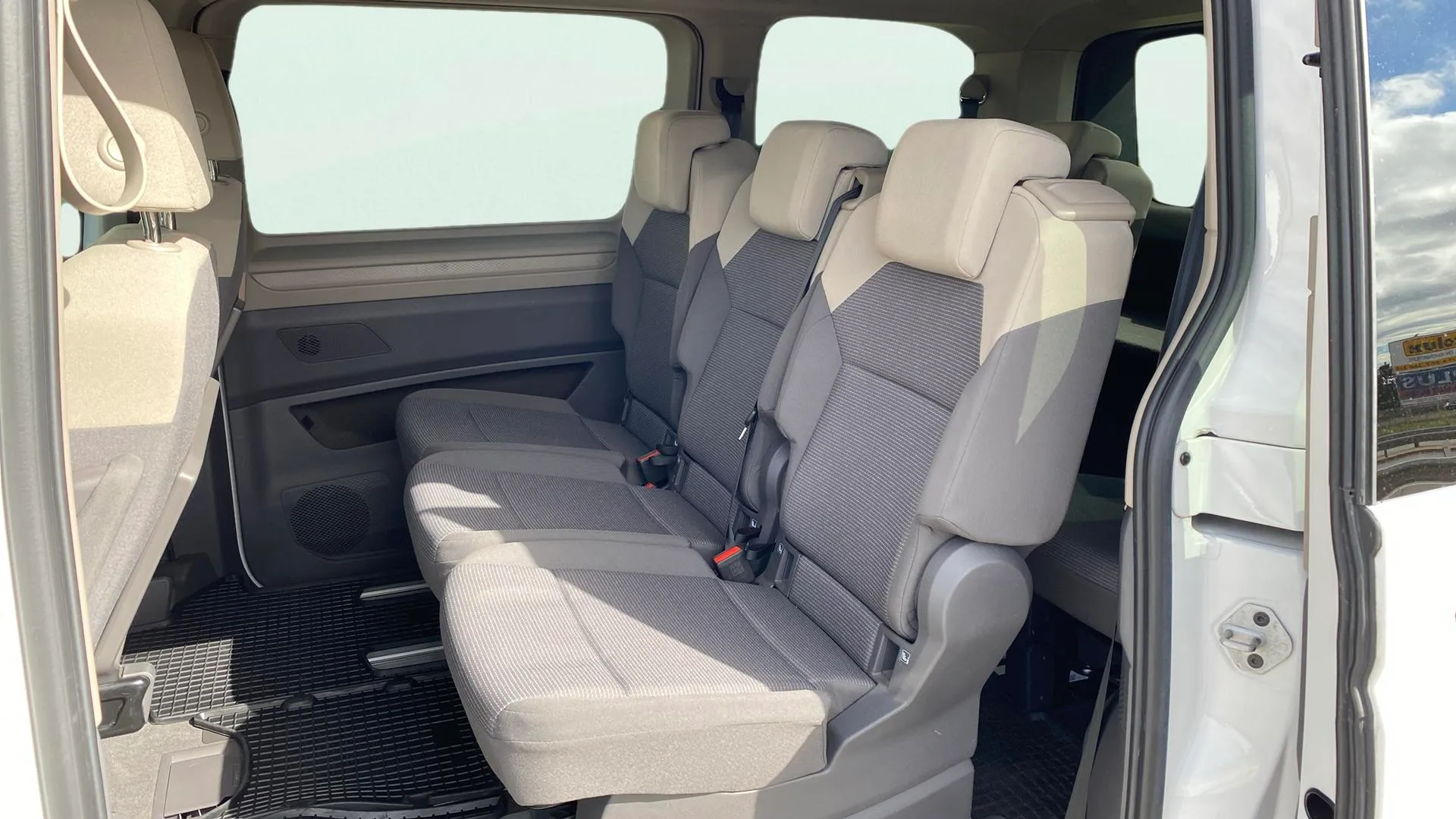Volkswagen Multivan Life PHEV 1.4 TSI DSG BC - foto 11