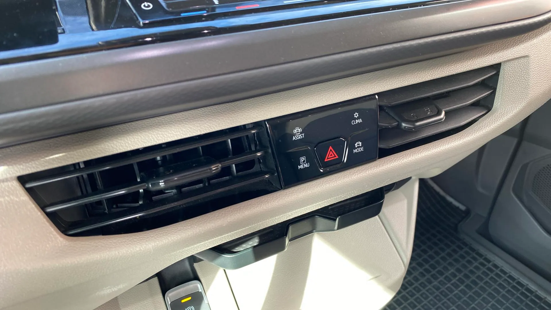 Volkswagen Multivan Life PHEV 1.4 TSI DSG BC - foto 18