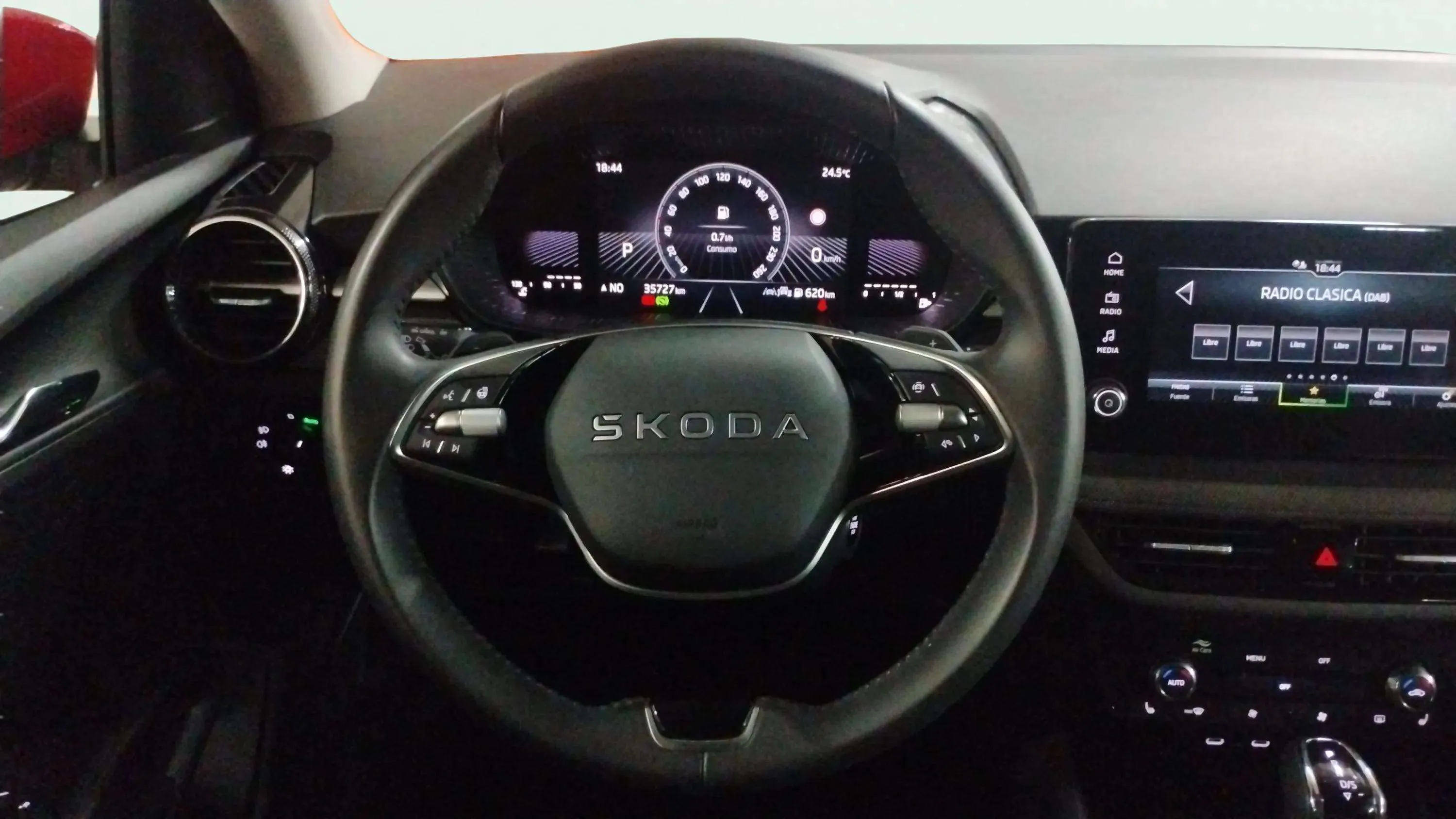 Škoda Fabia 1.0 TSI DSG Selection - foto 7
