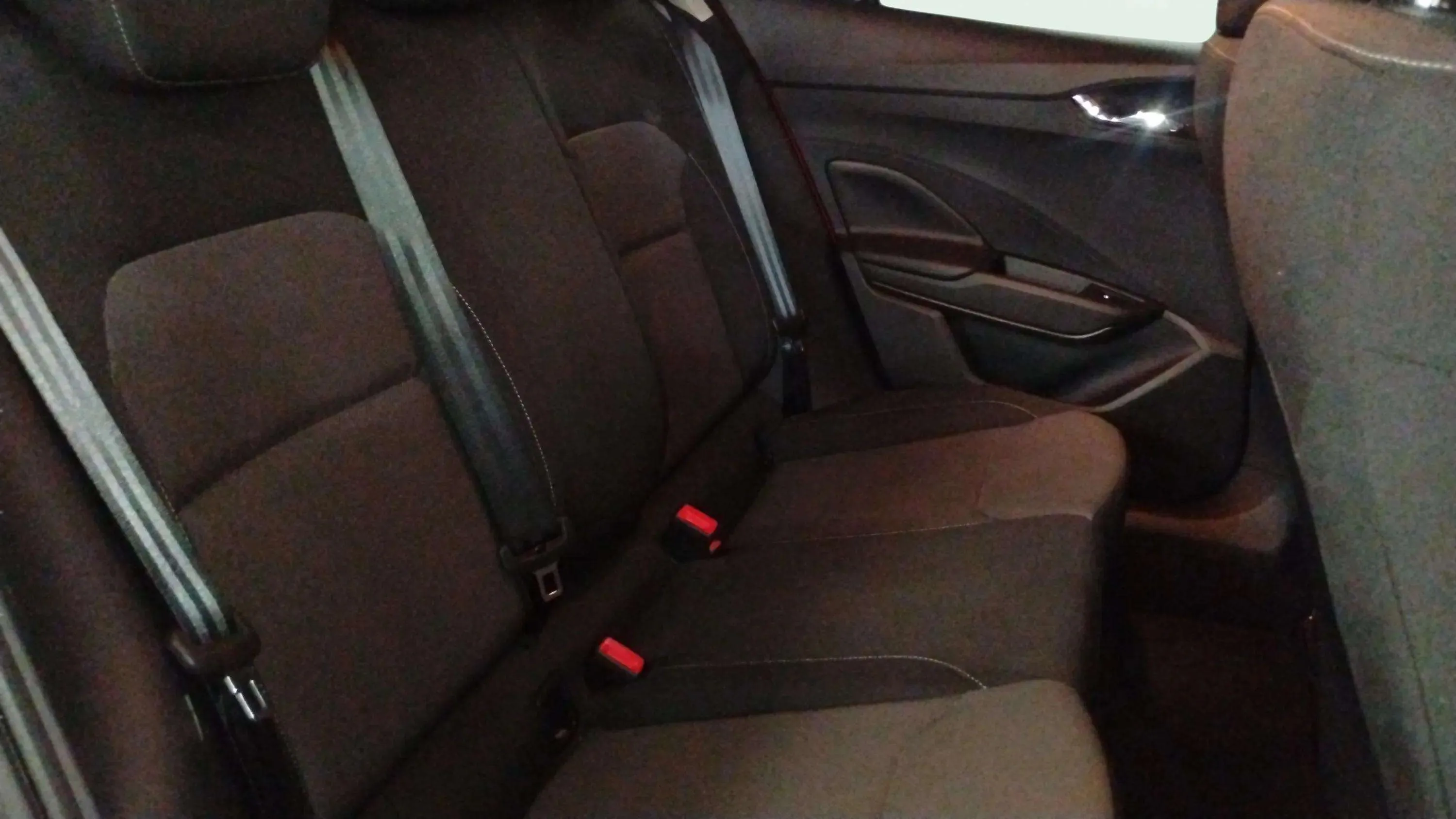 Škoda Fabia 1.0 TSI DSG Selection - foto 25