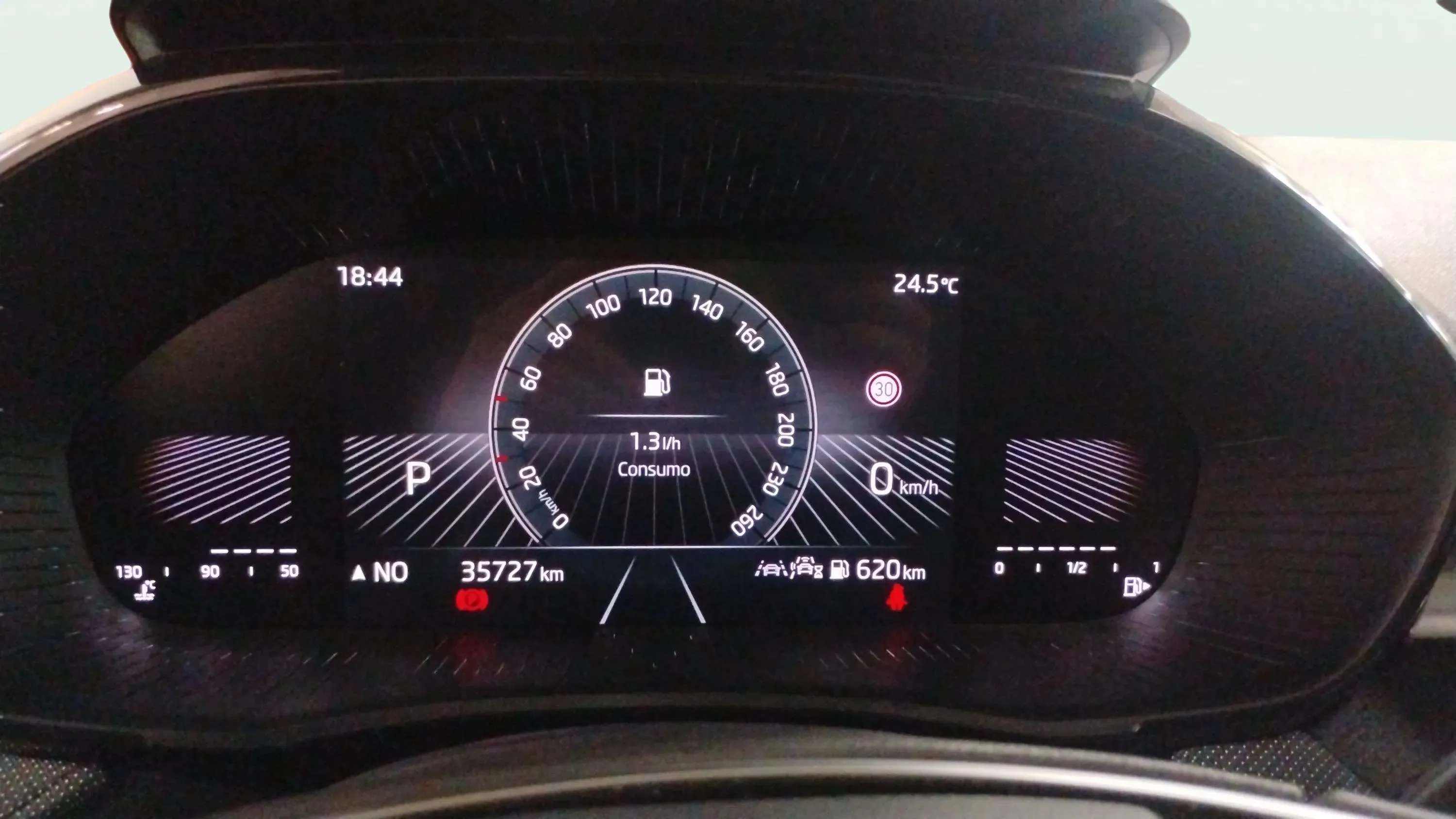 Škoda Fabia 1.0 TSI DSG Selection - foto 9