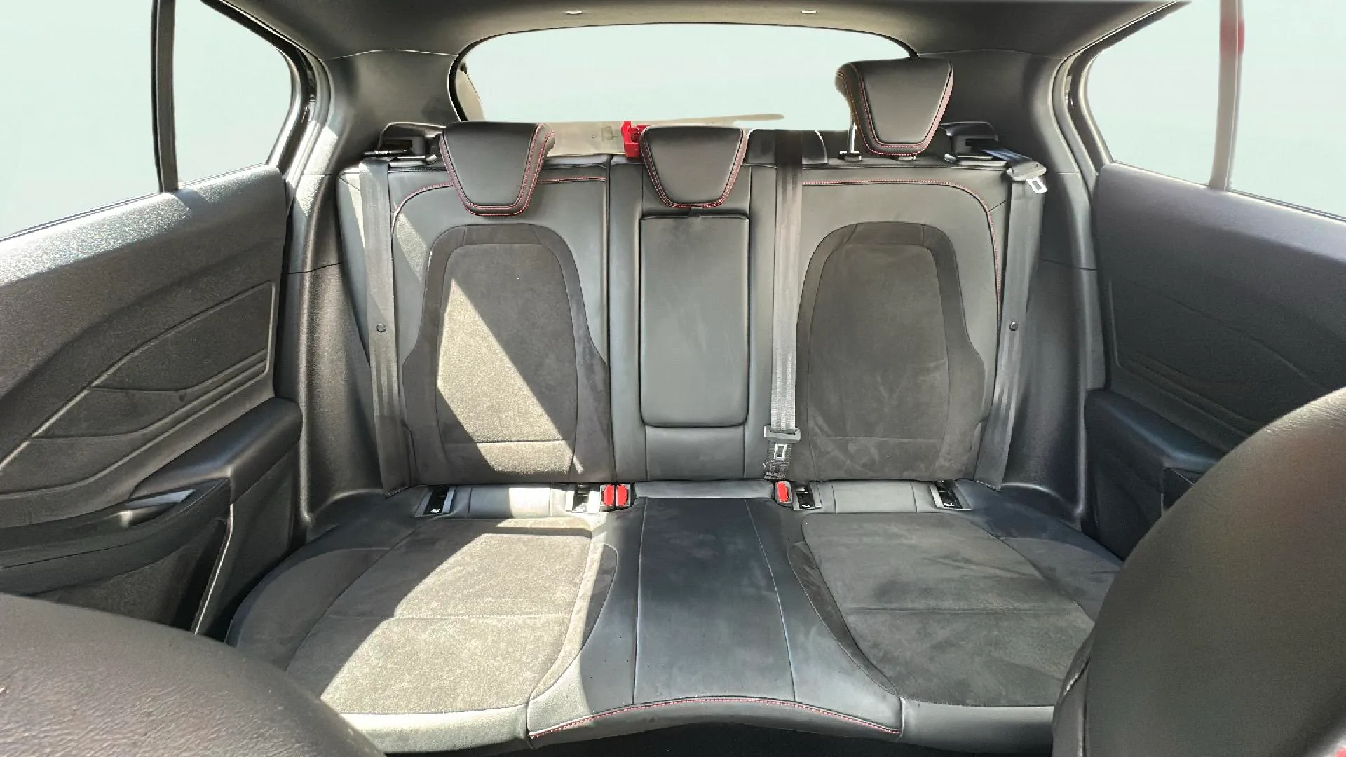 Ford Focus ST Edition 2.3 EcoBoost - foto 19