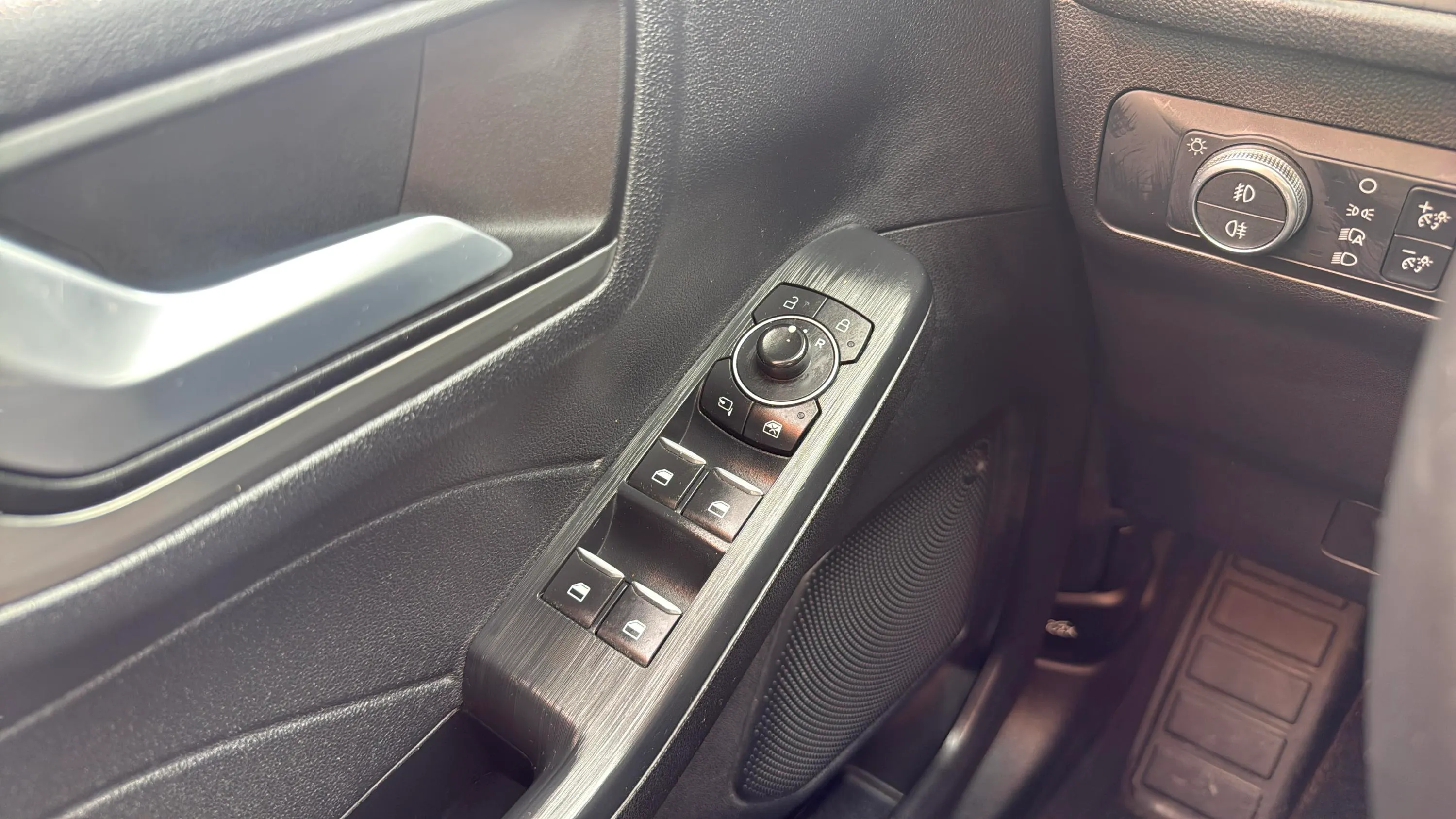 Ford Kuga Titanium 1.5T EcoBoost - foto 15