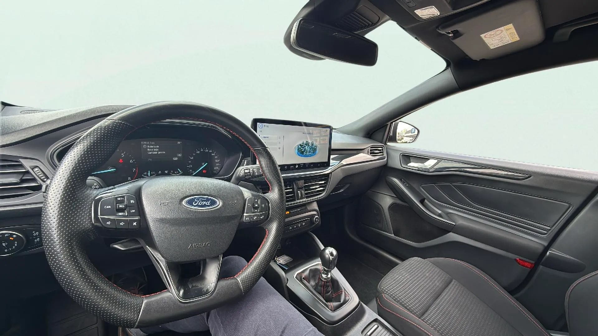 Ford Focus 1.0 EcoBoost MHEV ST-Line Design SIP - foto 16