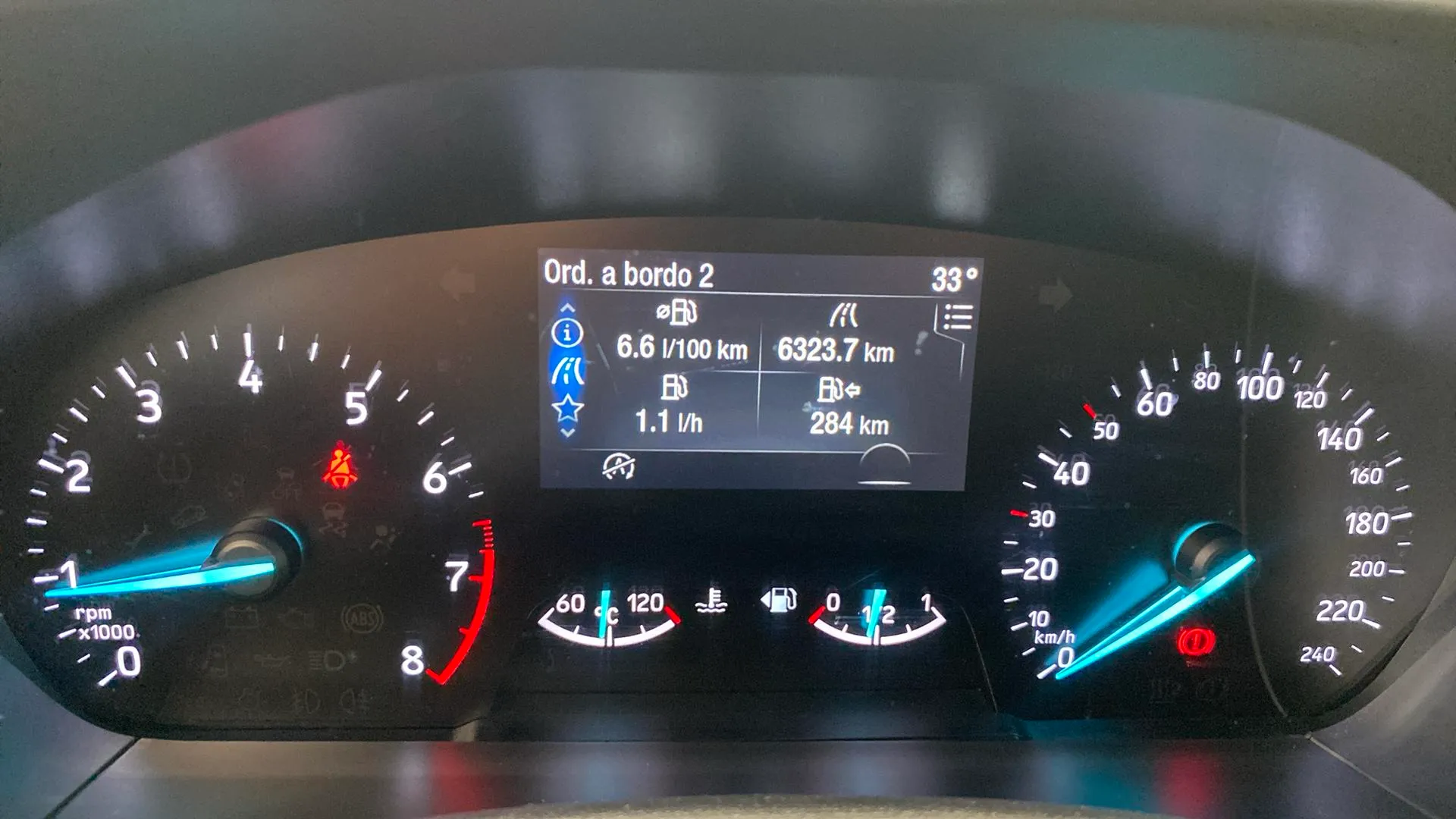 Ford Focus 1.0 EcoBoost MHEV ST-Line - foto 10