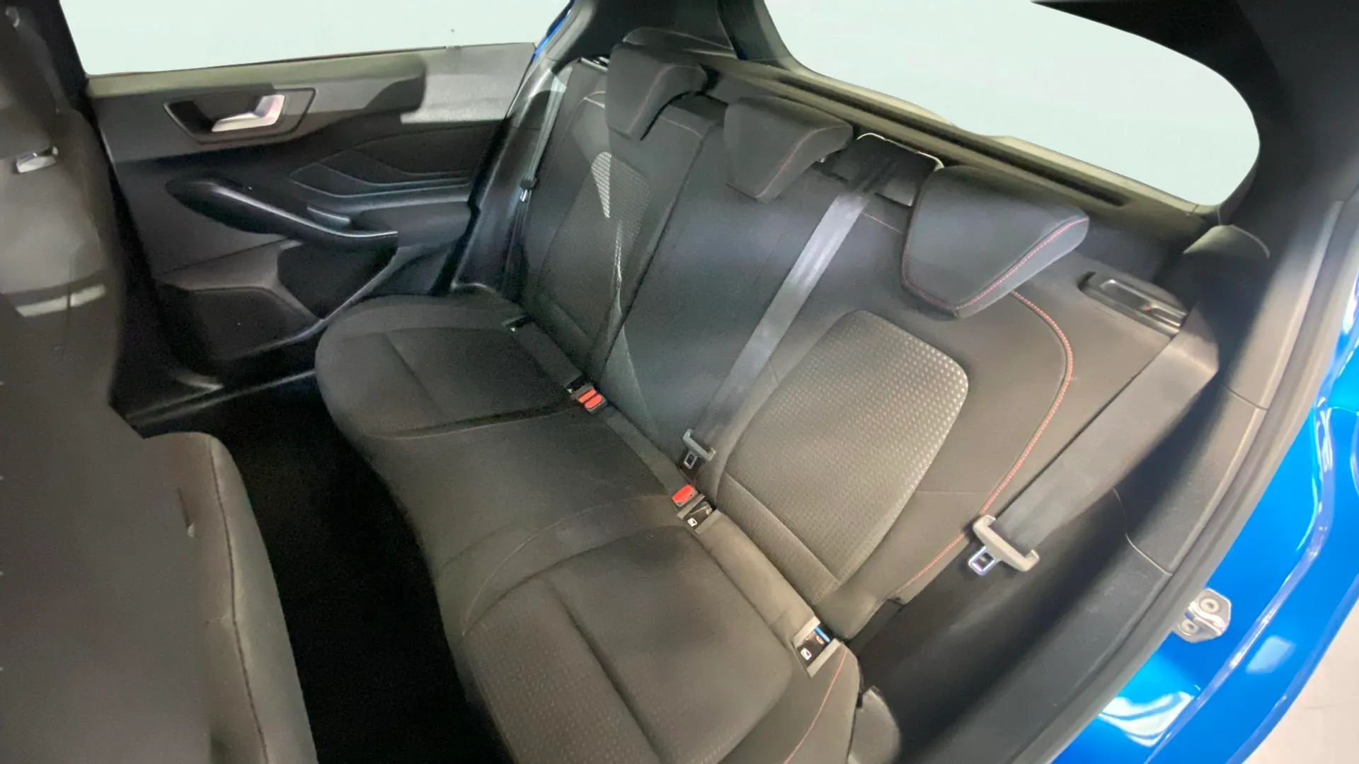 Ford Focus 1.0 EcoBoost MHEV ST-Line - foto 22