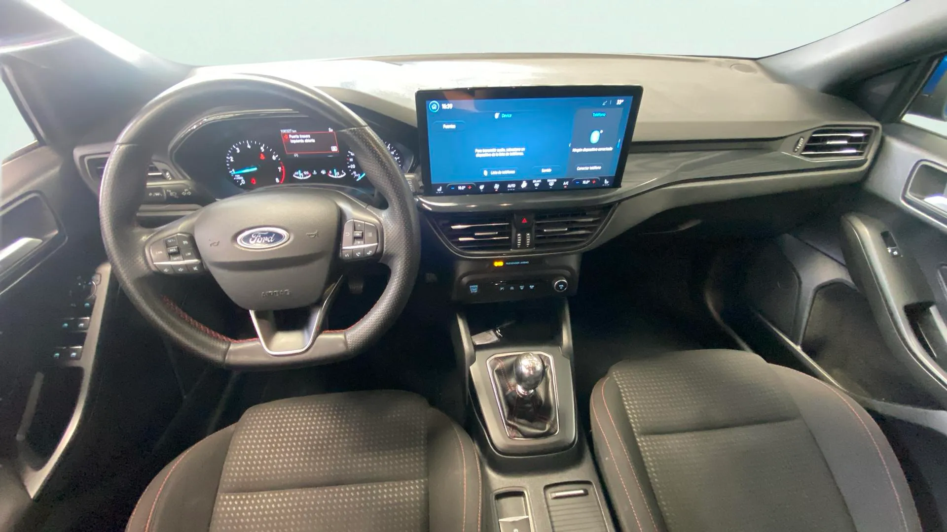Ford Focus 1.0 EcoBoost MHEV ST-Line - foto 11