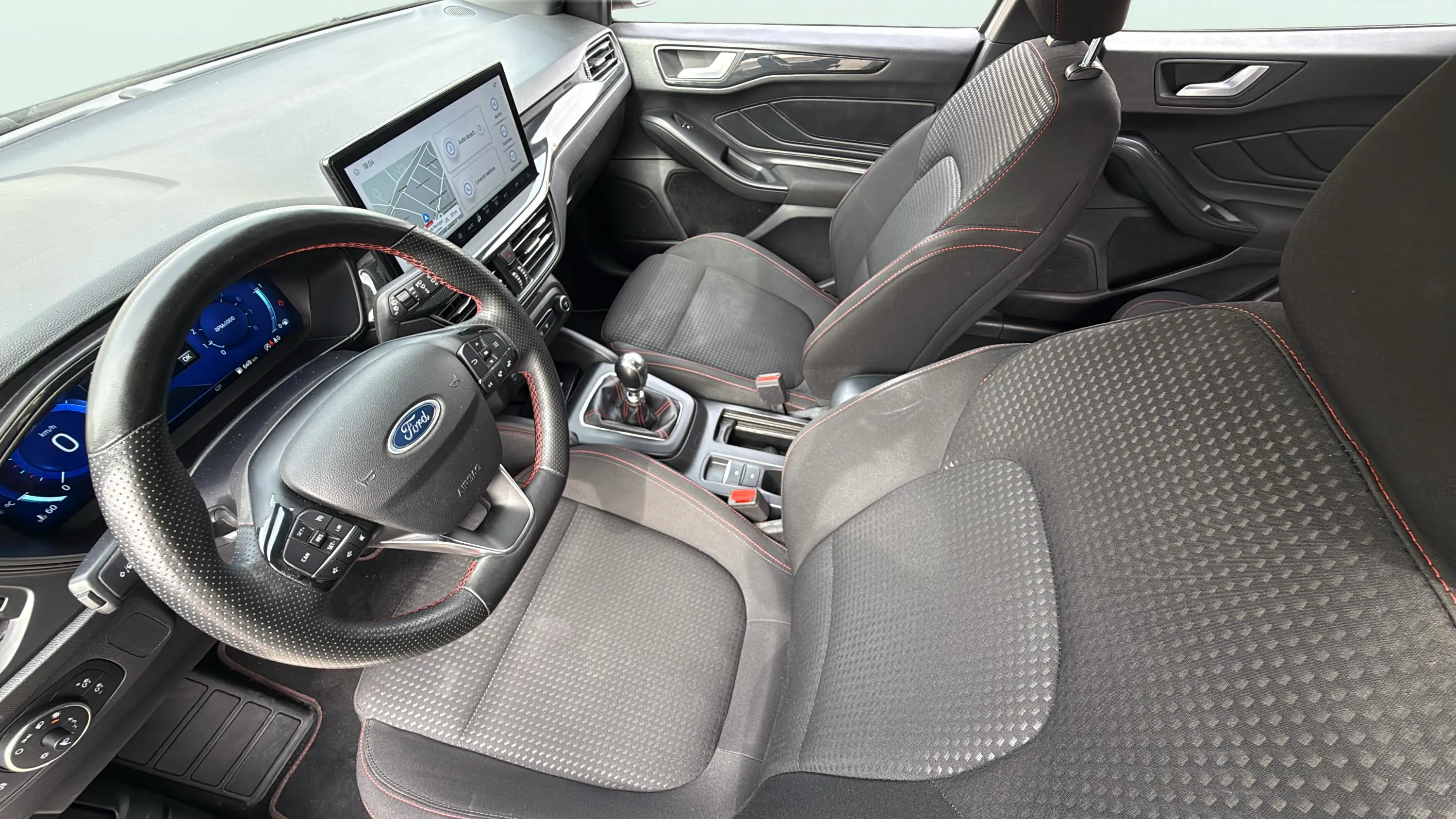 Ford Focus 1.0 EcoBoost MHEV ST-Line Design SIP - foto 9