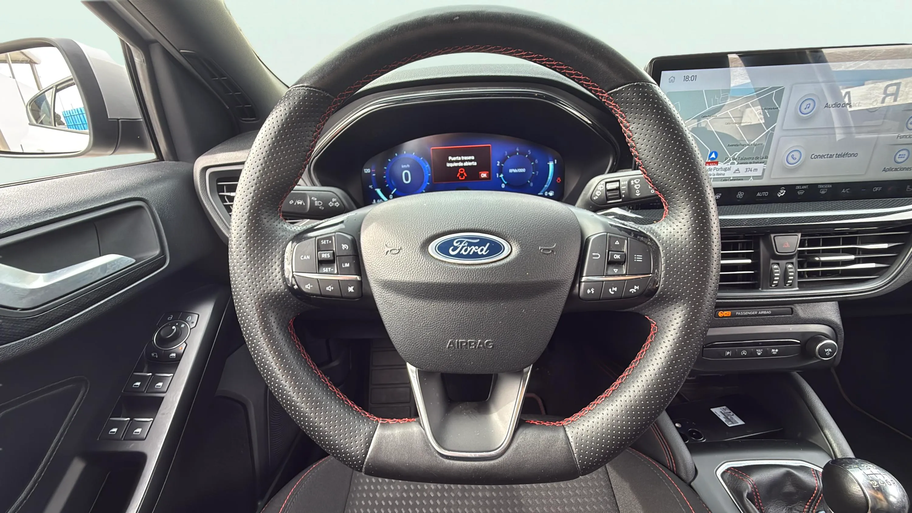Ford Focus 1.0 EcoBoost MHEV ST-Line Design SIP - foto 11