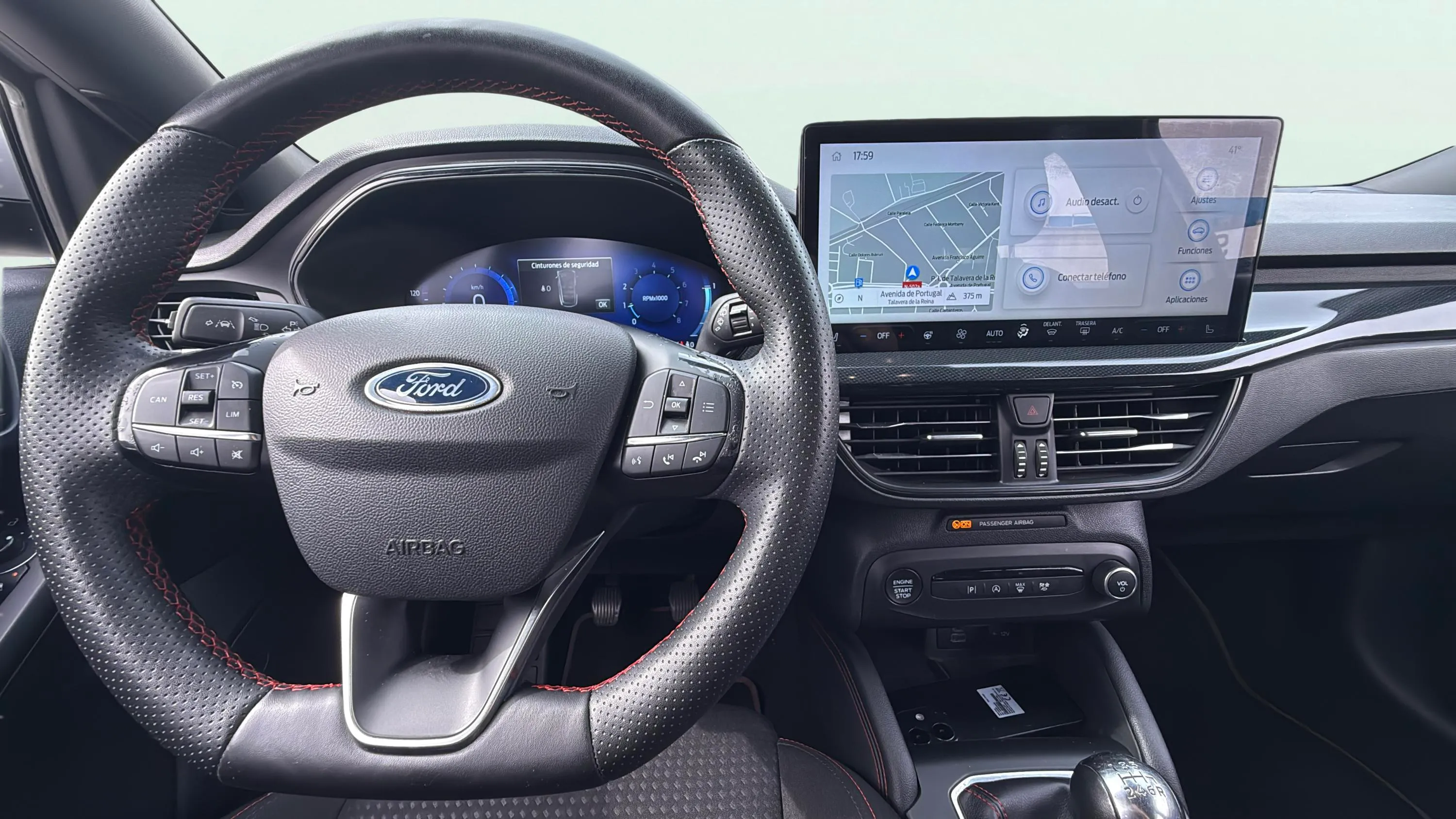 Ford Focus 1.0 EcoBoost MHEV ST-Line Design SIP - foto 12