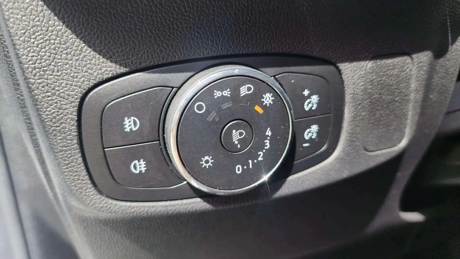 Ford Focus 1.0 EcoBoost MHEV Active - foto 14