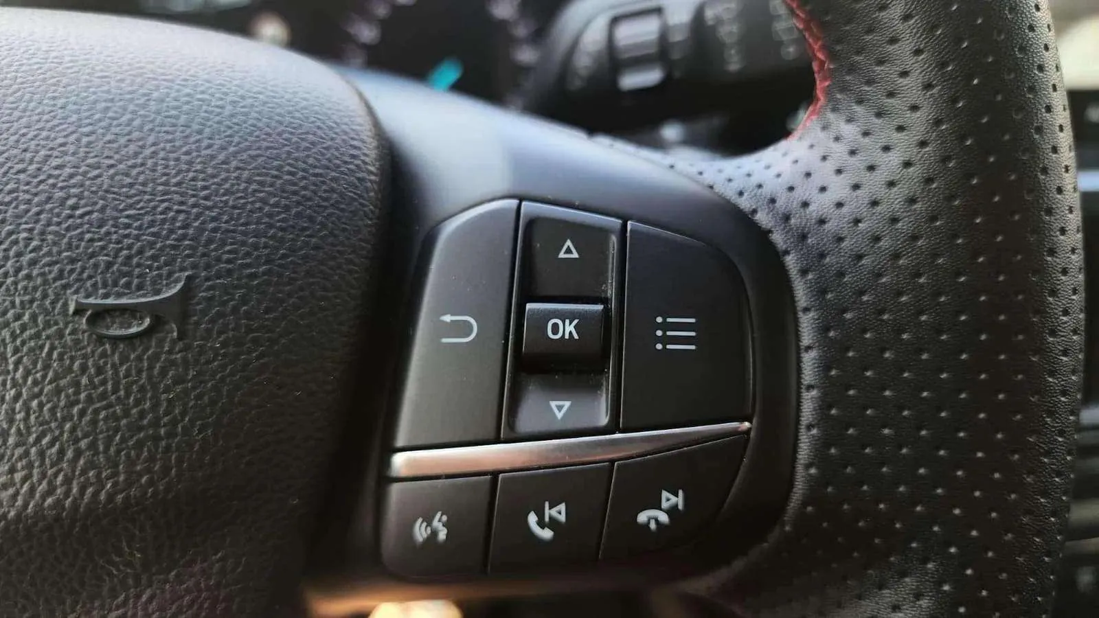 Ford Focus 1.0 EcoBoost MHEV Active - foto 11