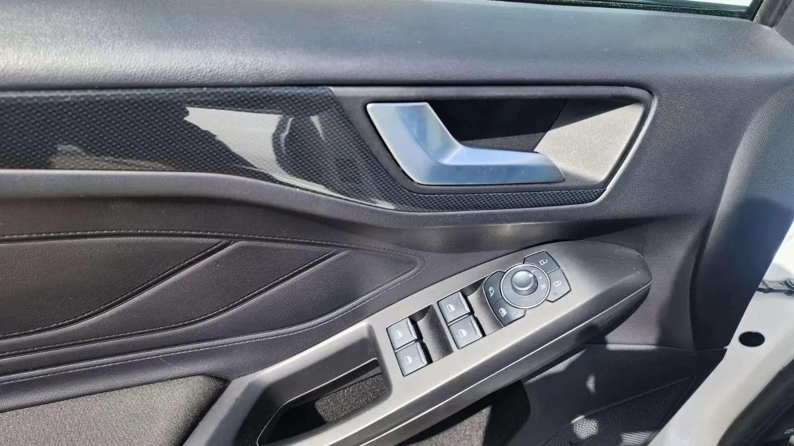 Ford Focus 1.0 EcoBoost MHEV Active - foto 19