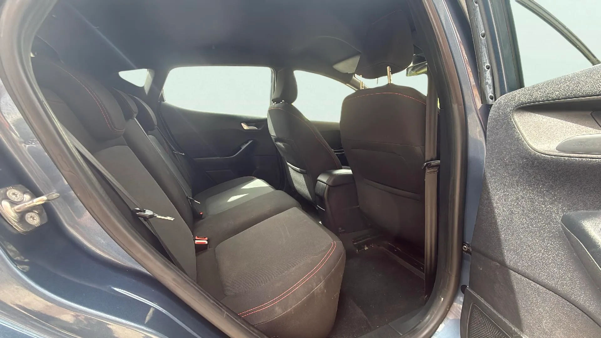 Ford Fiesta 1.0 EcoBoost MHEV ST-Line - foto 17