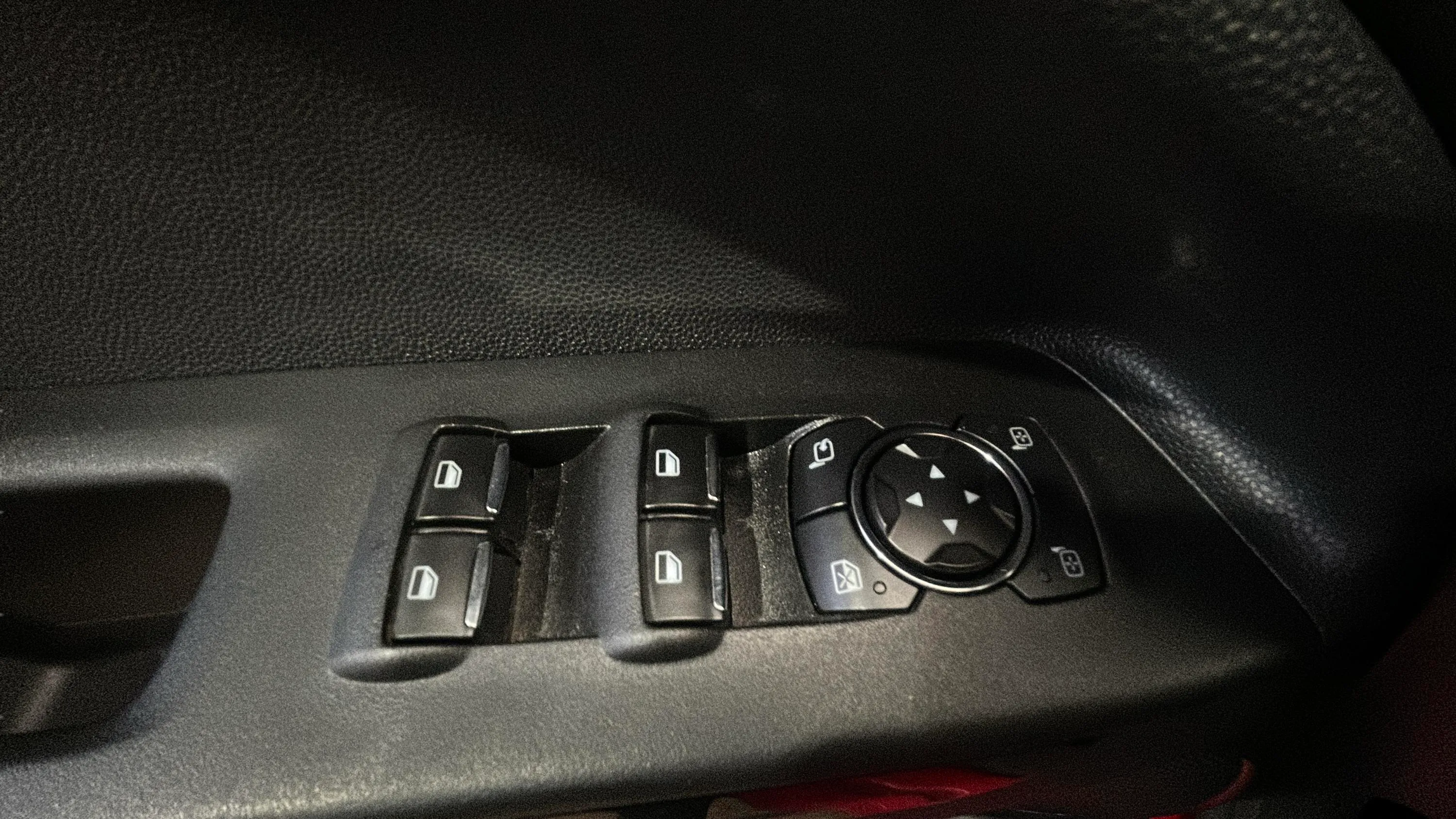 Ford EcoSport 1.0T EcoBoost ST Line - foto 17