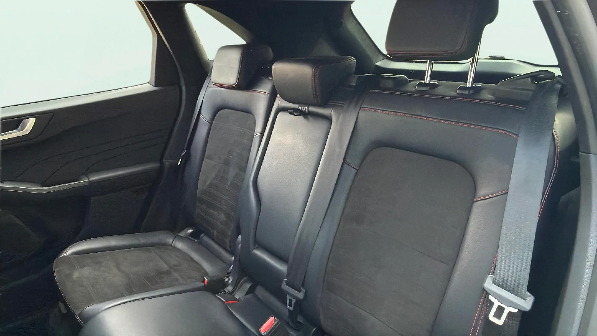 Ford Kuga ST-Line 1.5T EcoBoost - foto 12