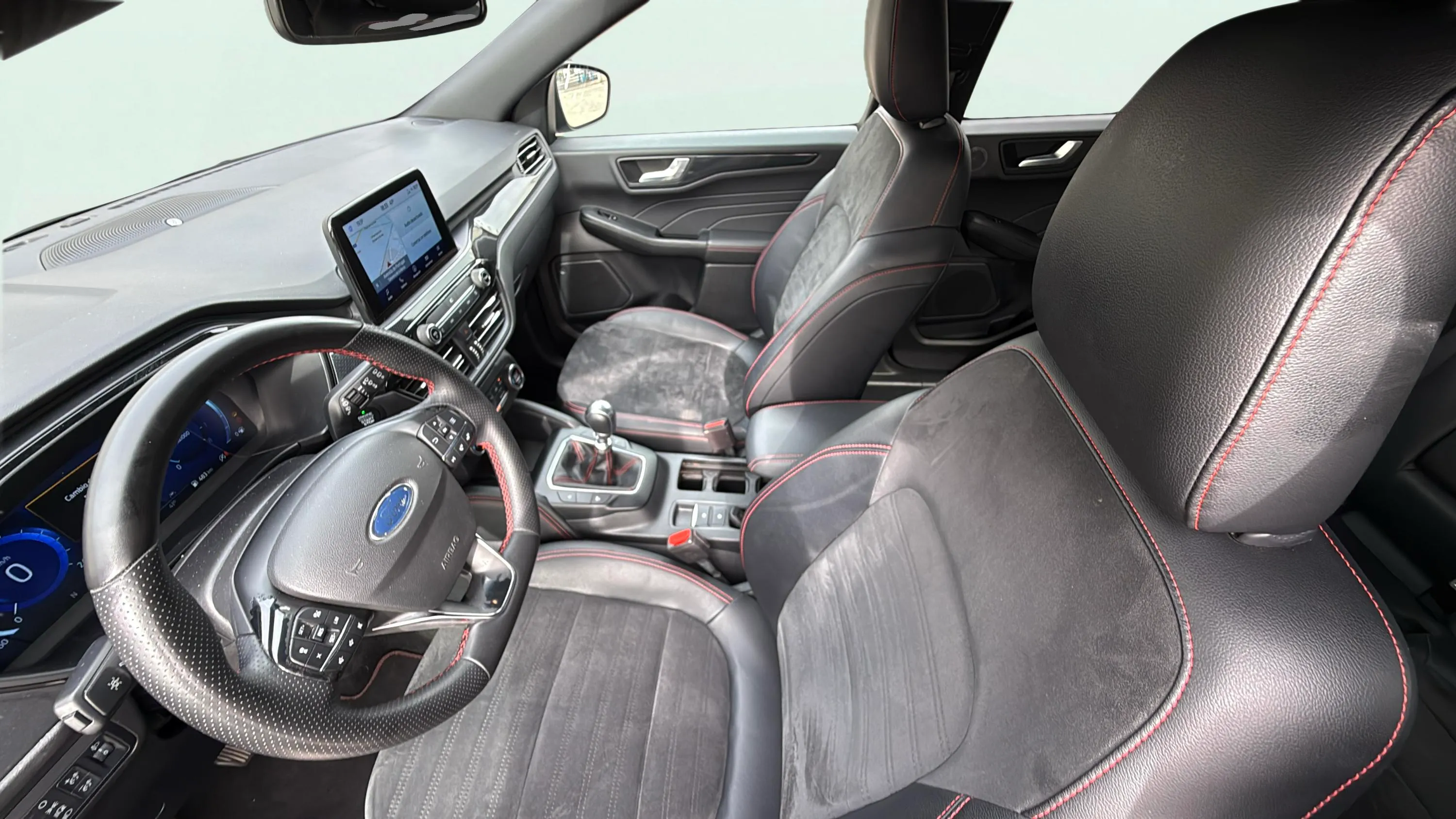 Ford Kuga ST-Line X 1.5T EcoBoost - foto 9