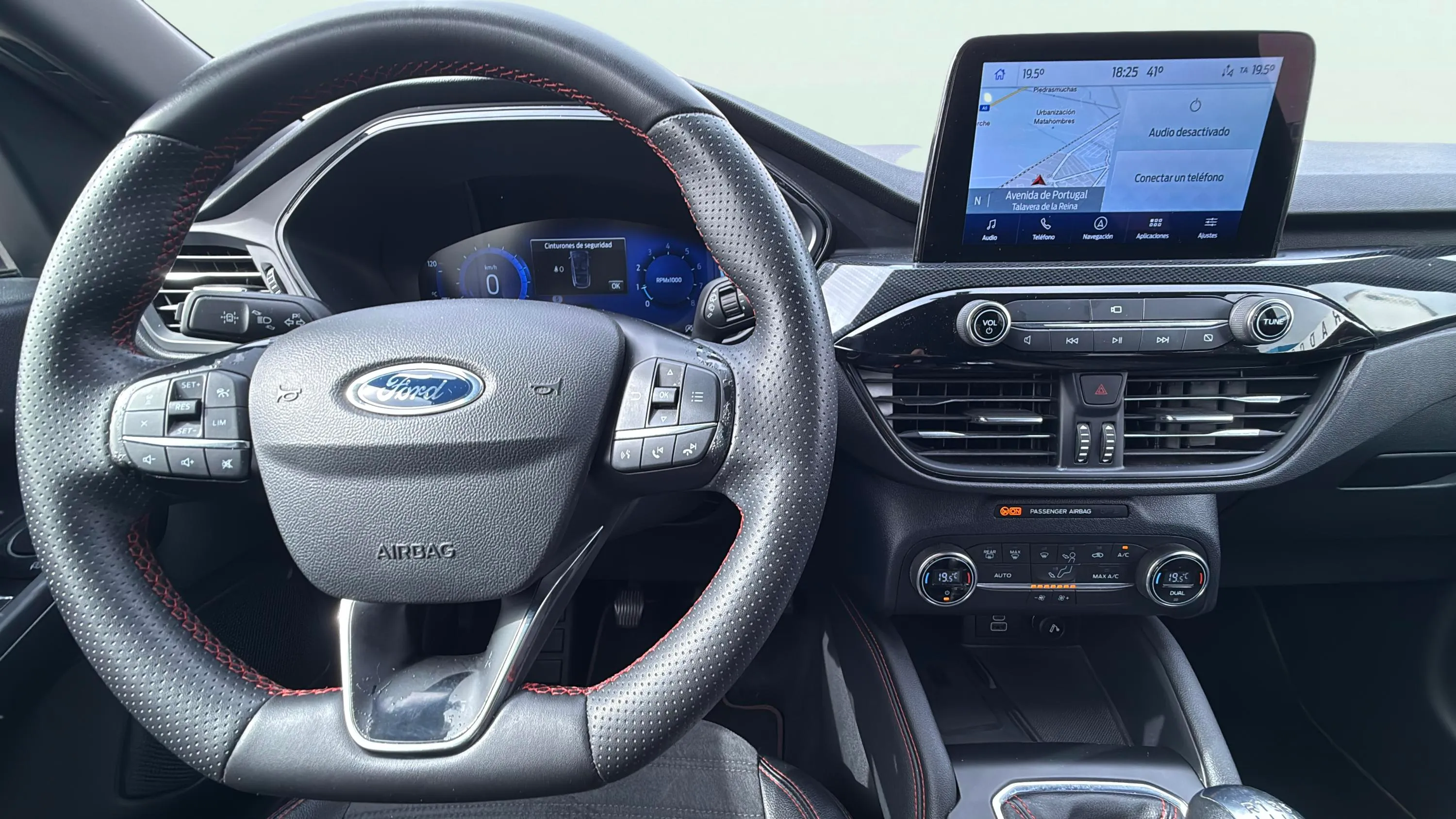 Ford Kuga ST-Line X 1.5T EcoBoost - foto 12
