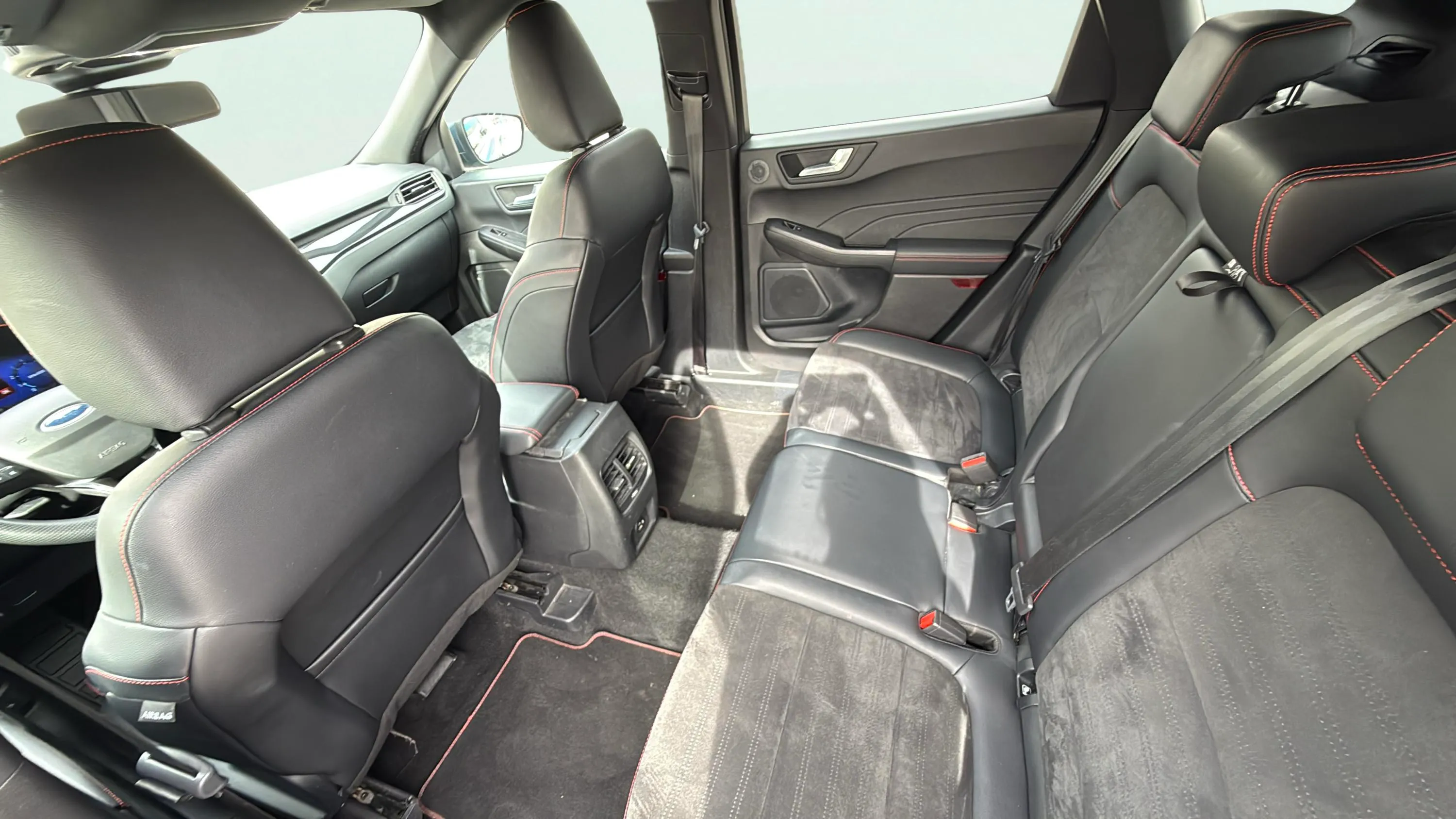 Ford Kuga ST-Line X 1.5T EcoBoost - foto 16
