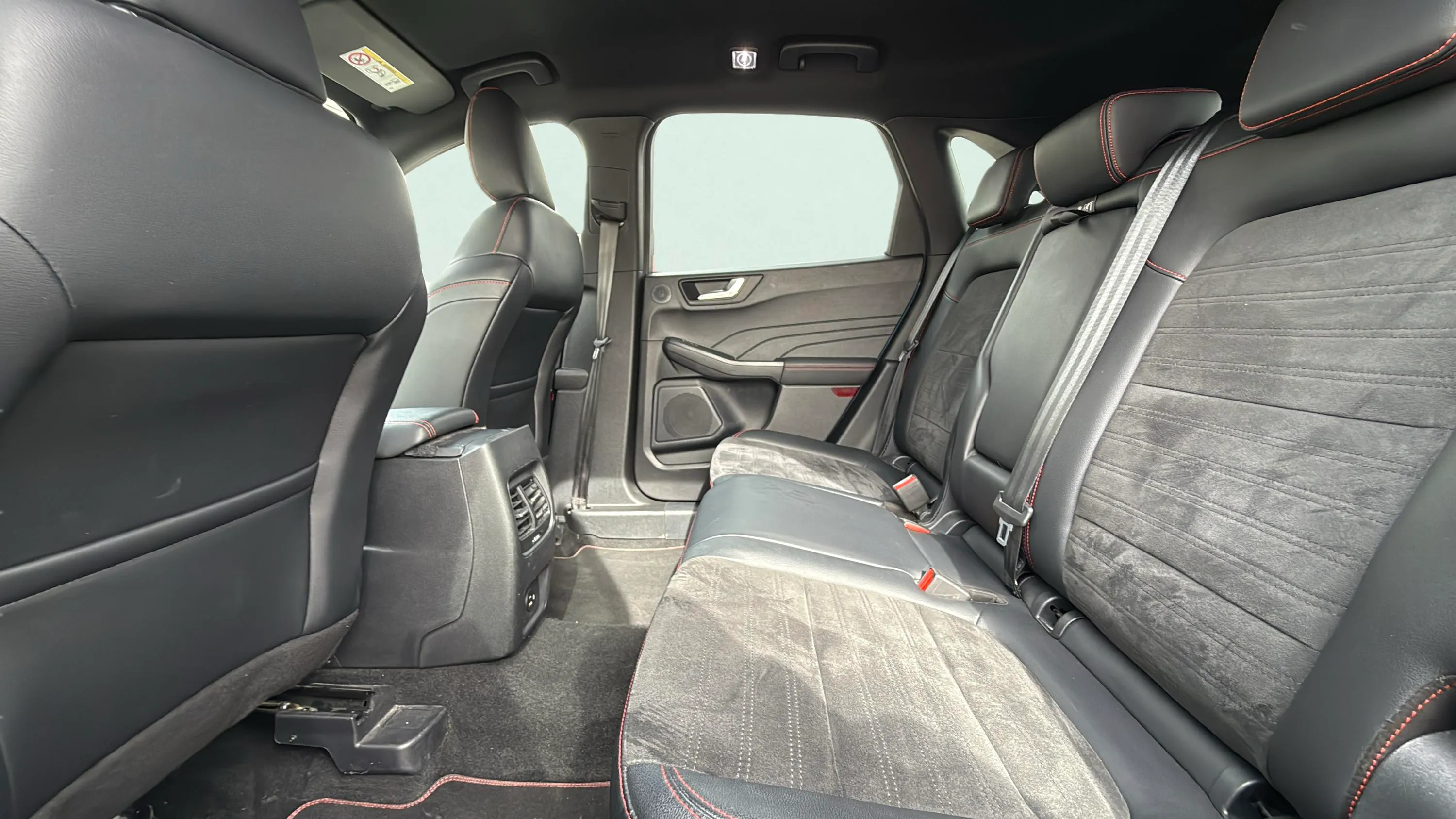 Ford Kuga ST-Line X 1.5T EcoBoost - foto 17