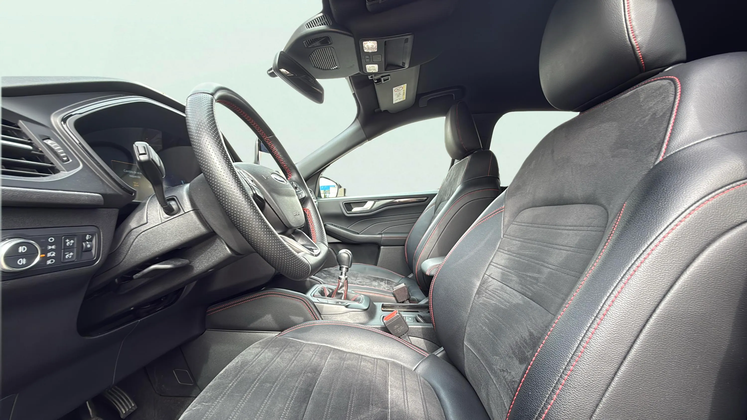 Ford Kuga ST-Line X 1.5T EcoBoost - foto 15