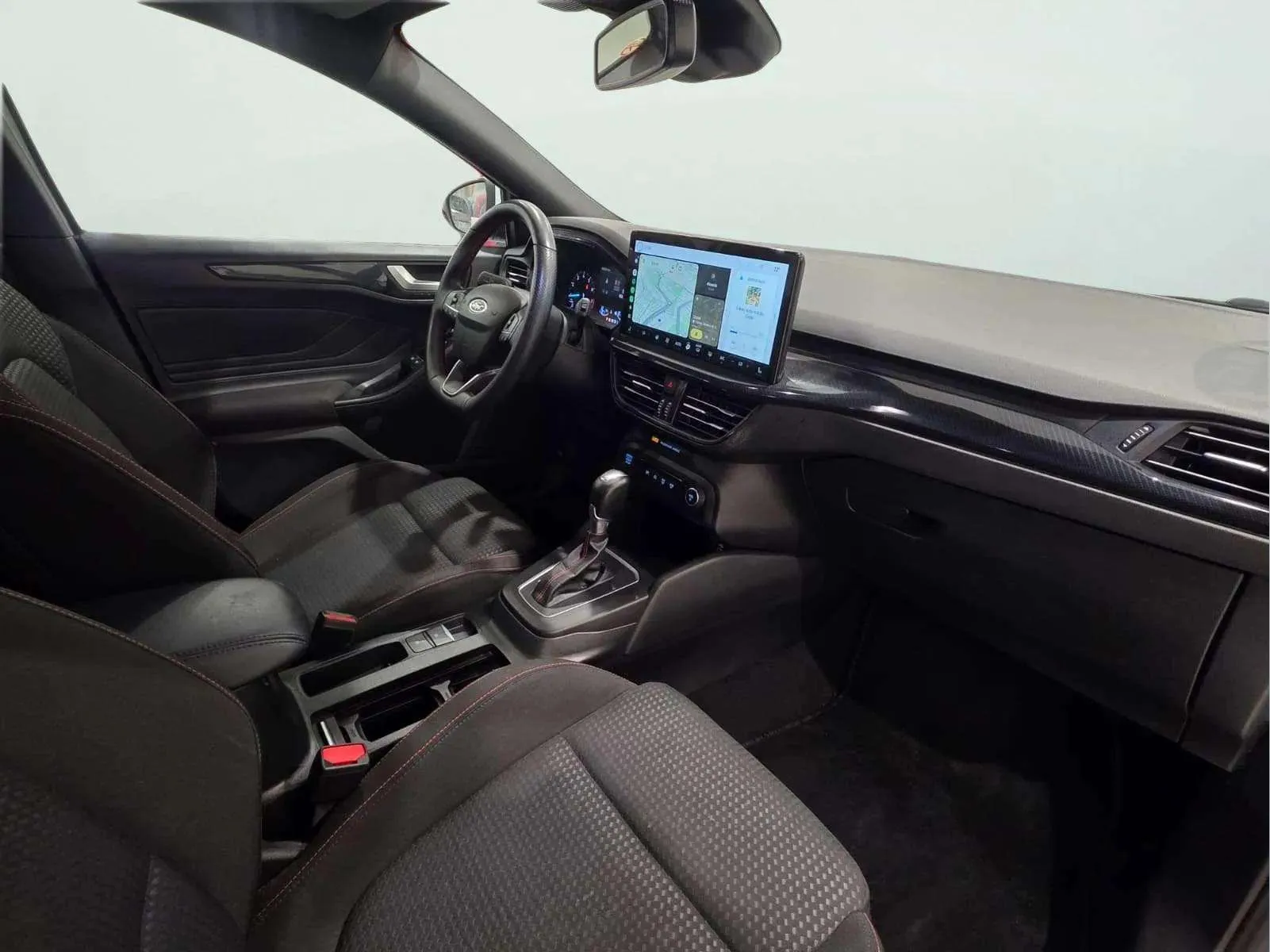 Ford Focus 1.0 EcoBoost MHEV ST-Line - foto 12